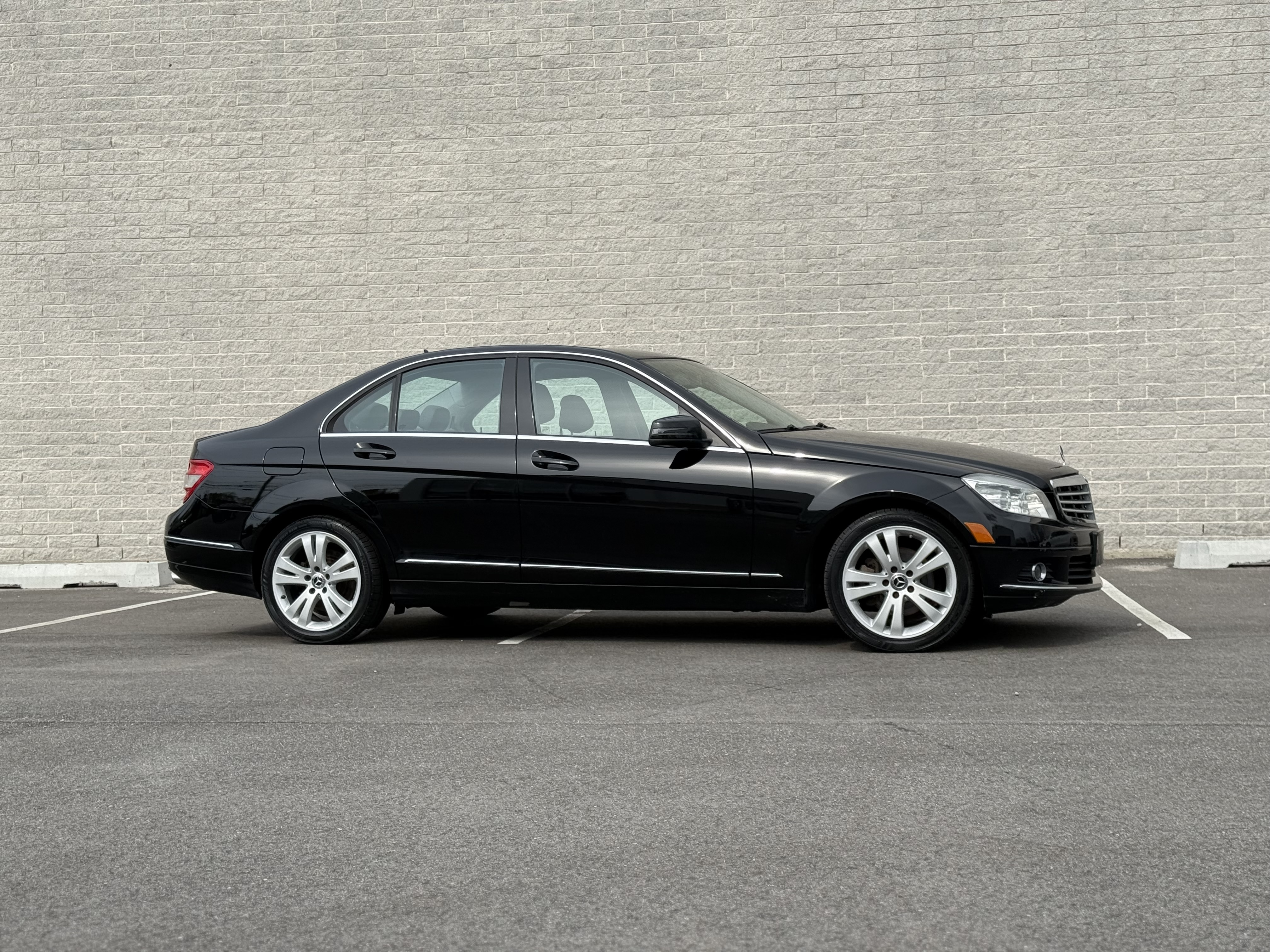2010 Mercedes-Benz C-Class C300 4MATIC Luxury Sedan