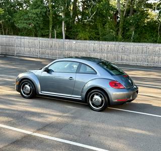 2012 Volkswagen Beetle Base - Photo 17