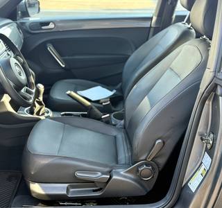 2012 Volkswagen Beetle Base - Photo 31