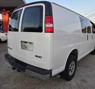 2017 GMC Savana Cargo Work Van - Photo 7
