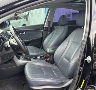 2013 Hyundai Elantra GT Base - Photo 9