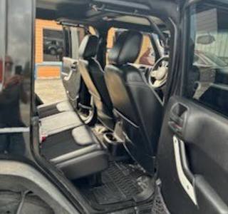 2015 Jeep Wrangler Unlimited Sahara - Photo 12