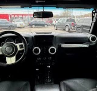 2015 Jeep Wrangler Unlimited Sahara - Photo 14