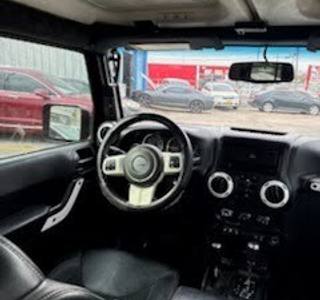 2015 Jeep Wrangler Unlimited Sahara - Photo 13