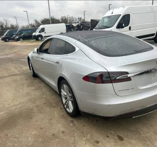 2014 Tesla Model S S - Photo 8