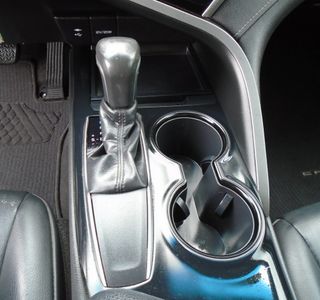2018 Toyota Camry SE - Photo 9