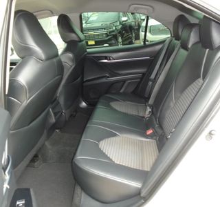 2018 Toyota Camry SE - Photo 13