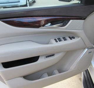 2015 Cadillac Escalade Luxury - Photo 11