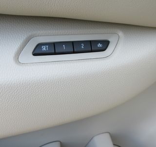 2015 Cadillac Escalade Luxury - Photo 13