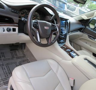 2015 Cadillac Escalade Luxury - Photo 15