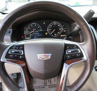 2015 Cadillac Escalade Luxury - Photo 17