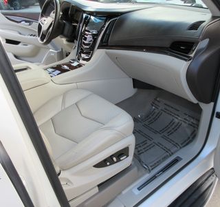 2015 Cadillac Escalade Luxury - Photo 35