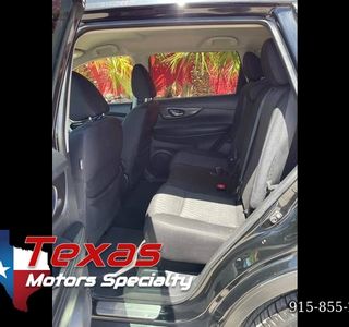 2018 Nissan Rogue SV - Photo 11