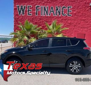 2018 Toyota RAV4 LE - Photo 8