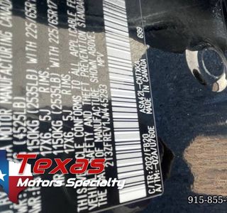 2018 Toyota RAV4 LE - Photo 14