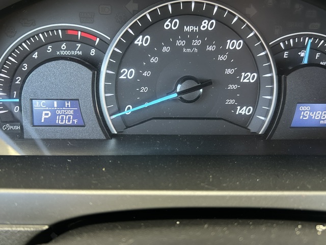 2013 Toyota Camry XLE - Photo 17