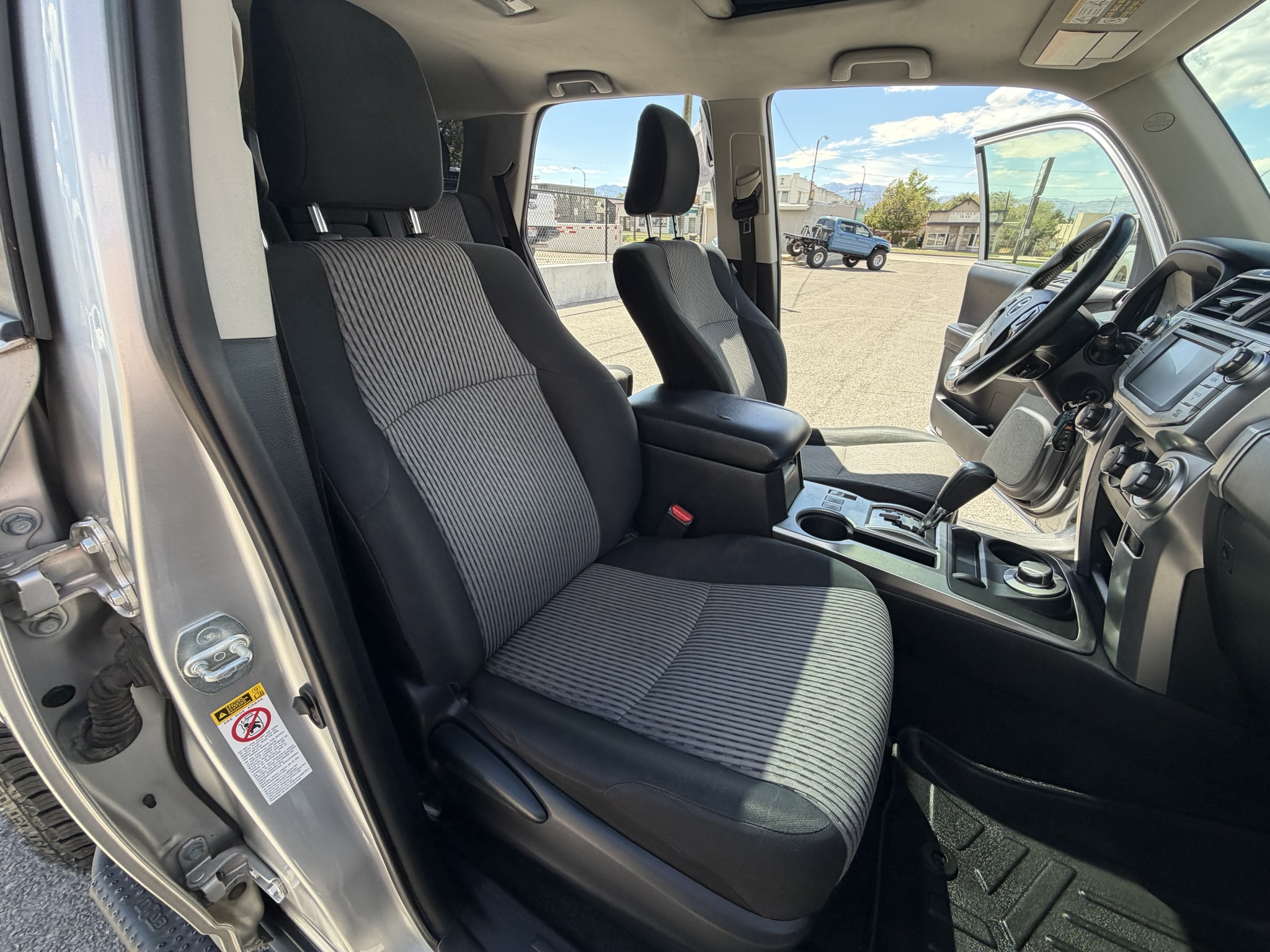 2016 Toyota 4Runner SR5 - Photo 23