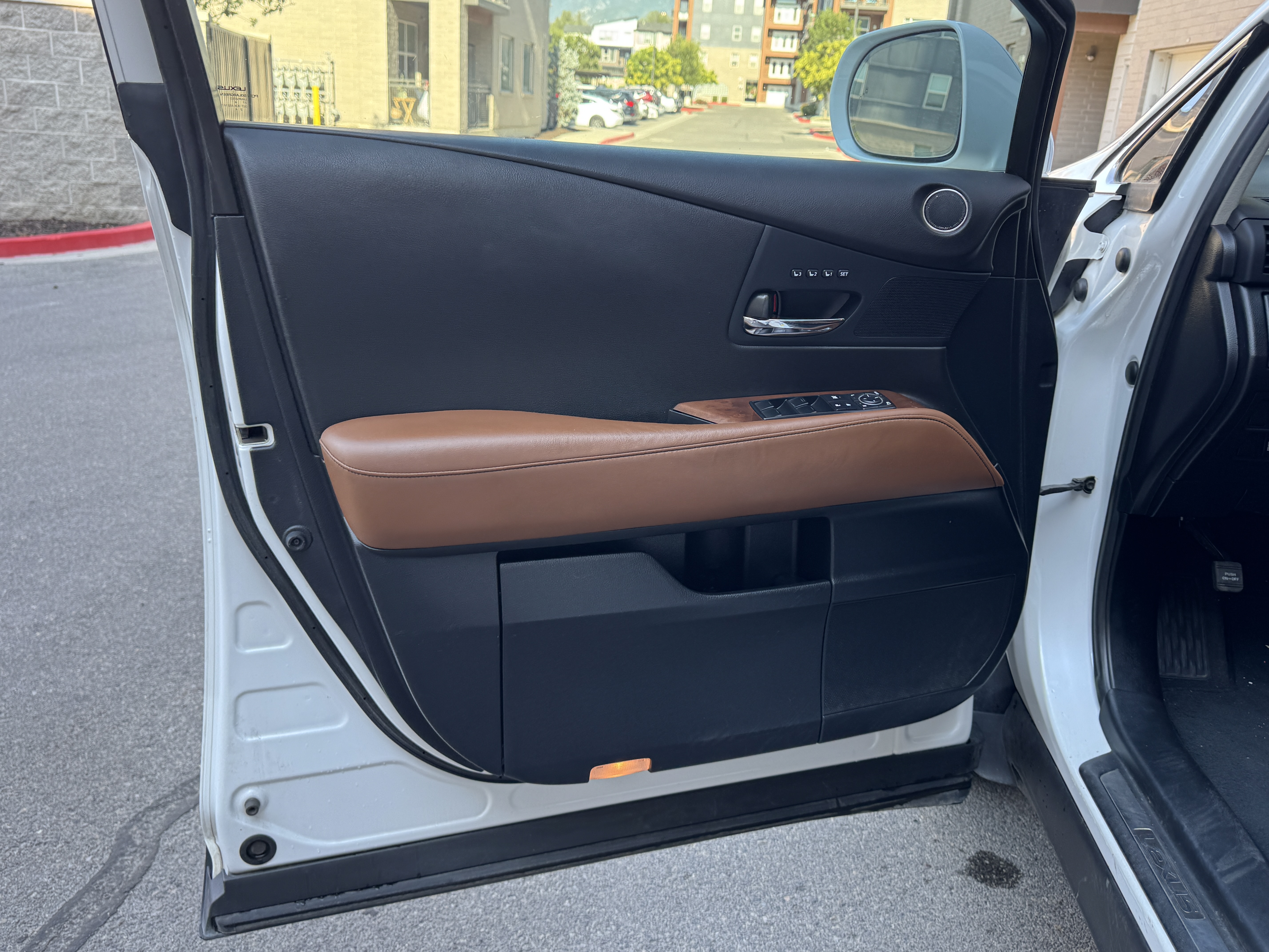 2015 Lexus RX 450h - Photo 17