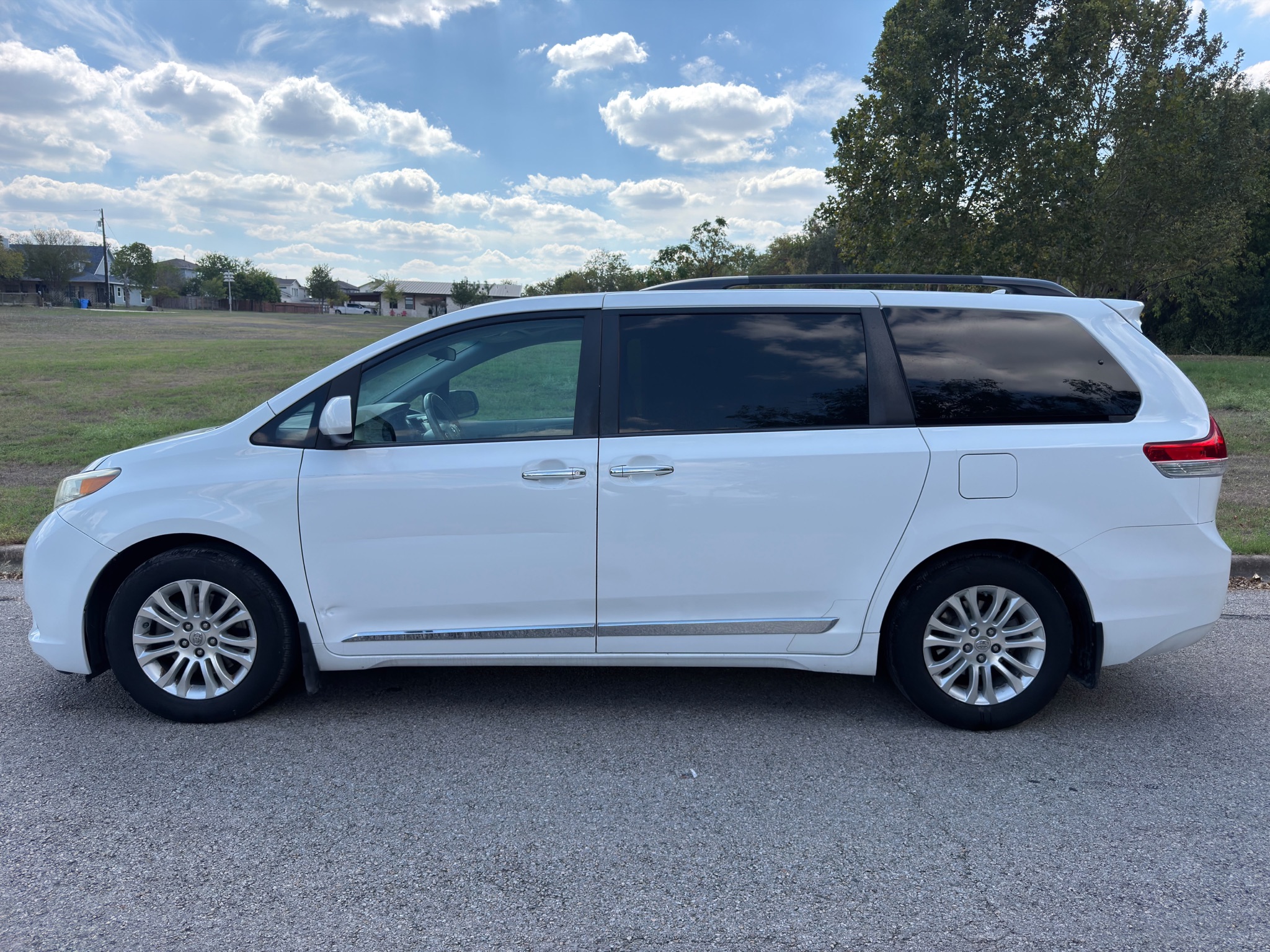2013 Toyota Sienna XLE