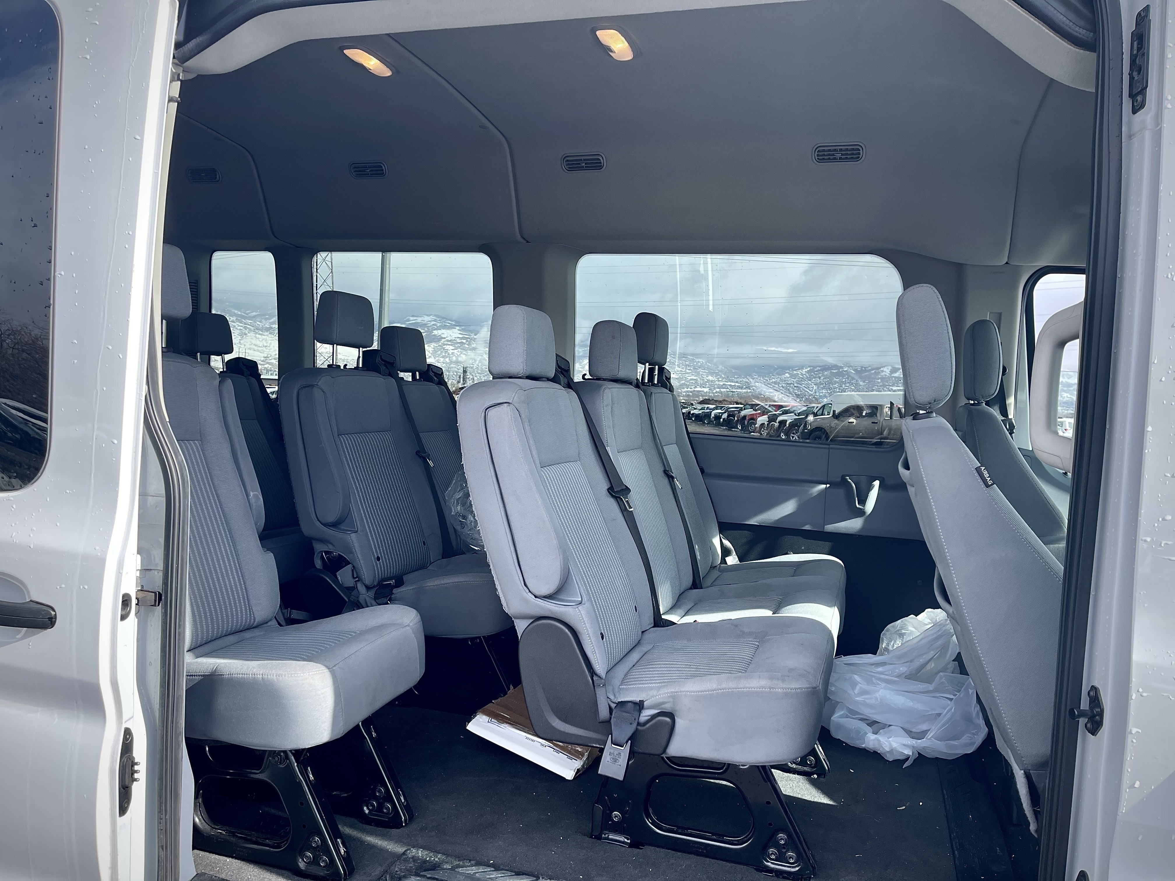 2019 Ford Transit Passenger Van XLT - Photo 12