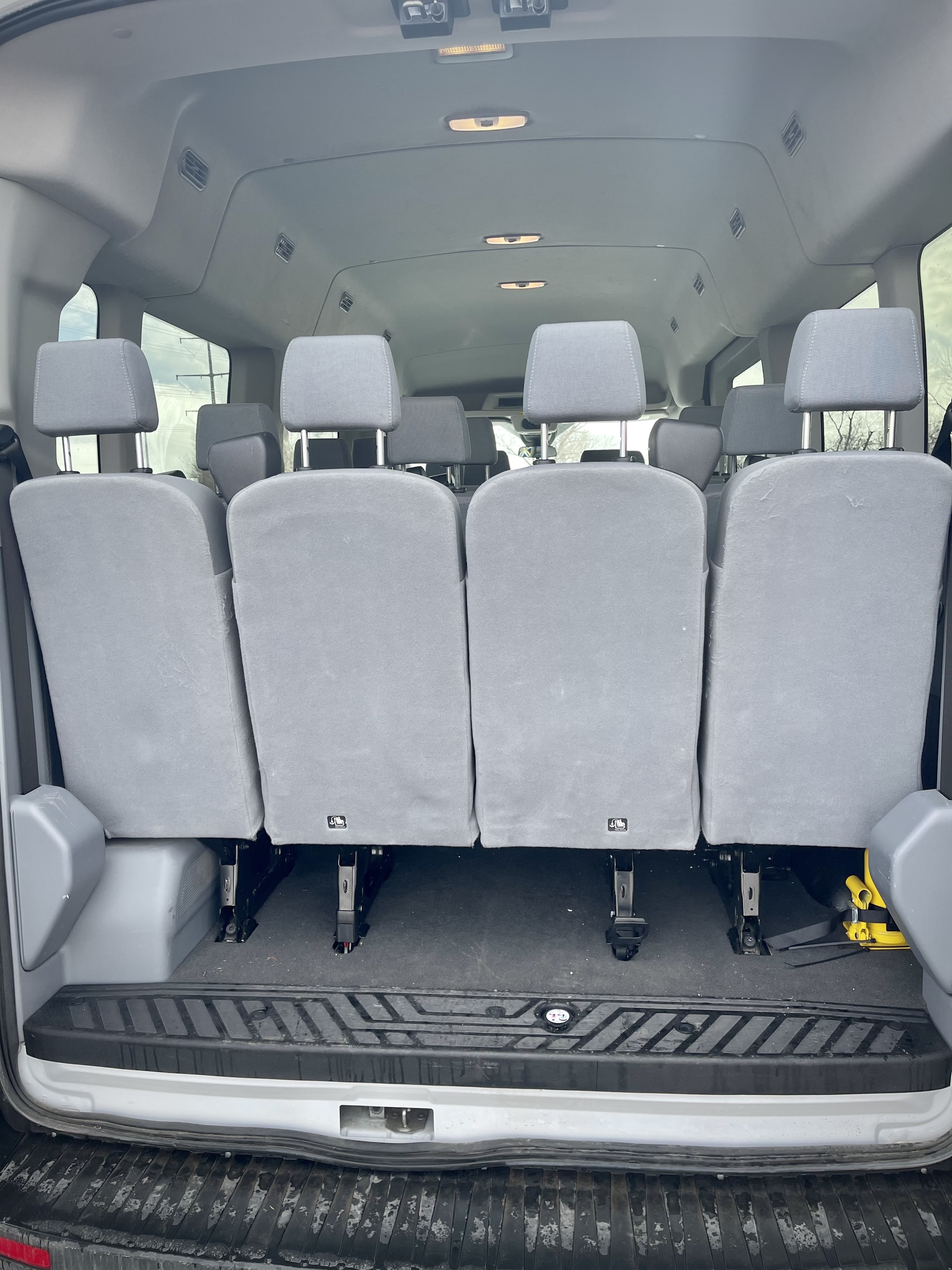 2019 Ford Transit Passenger Van XLT - Photo 14