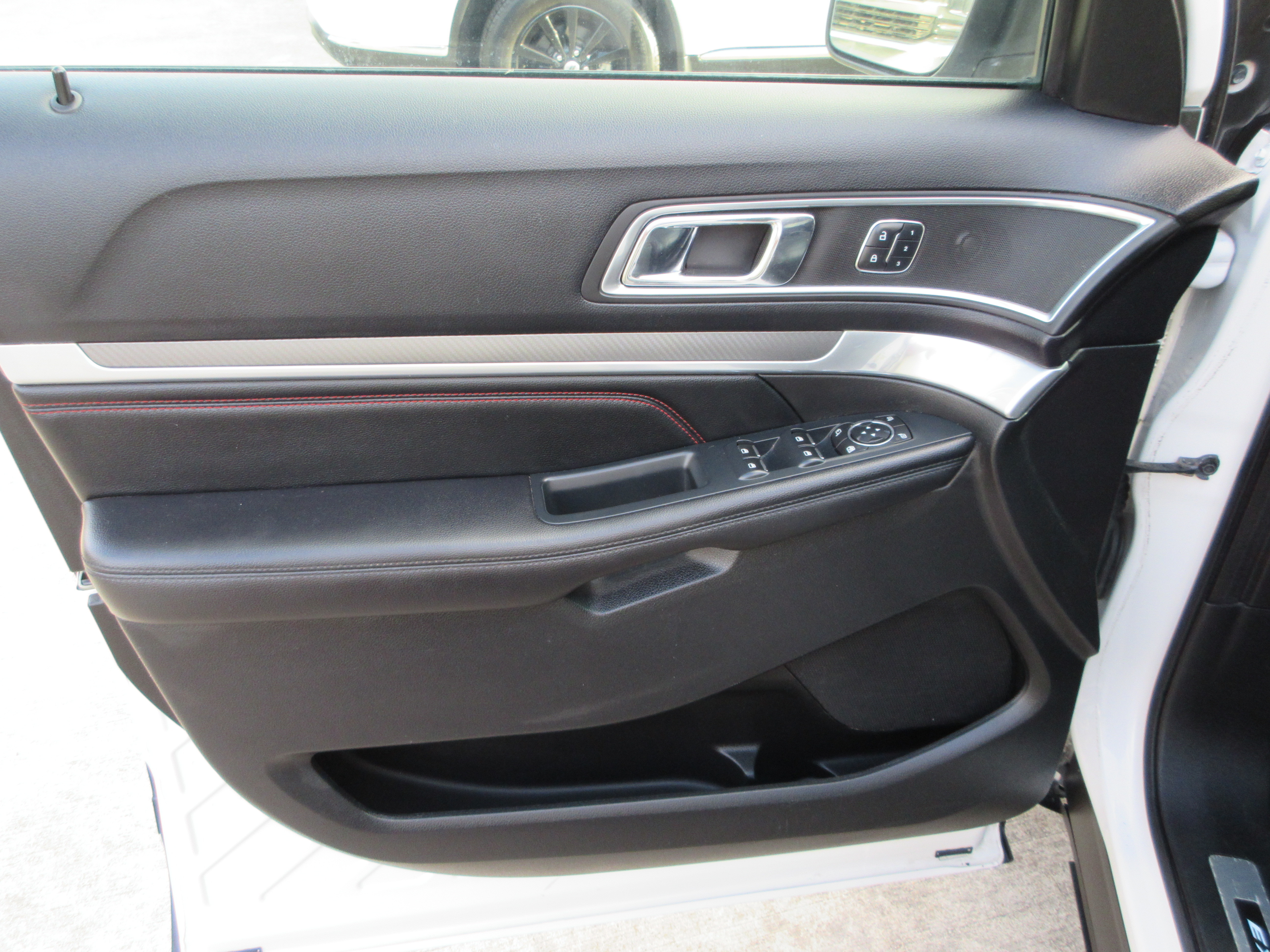 2016 Ford Explorer Sport - Photo 11