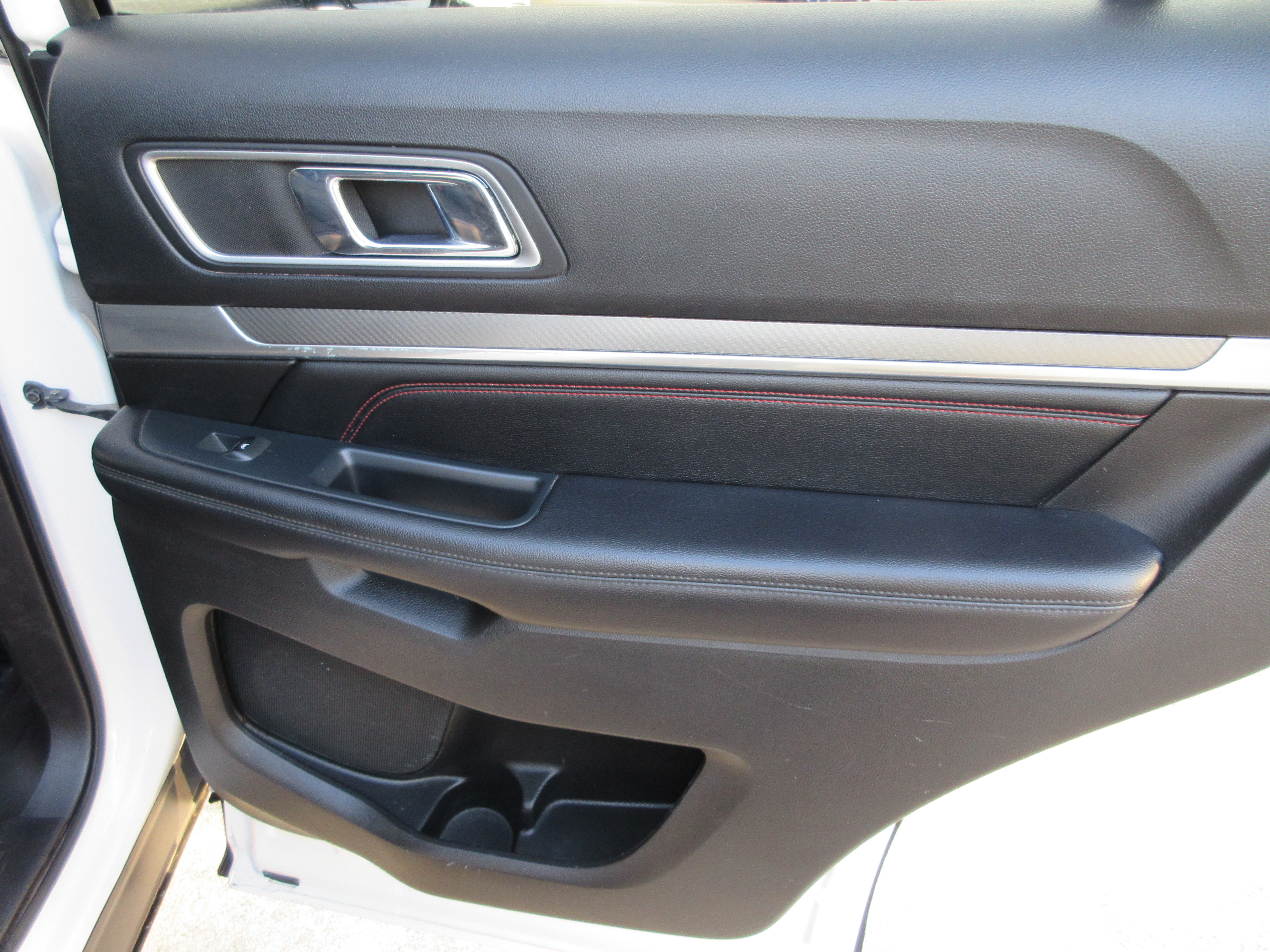 2016 Ford Explorer Sport - Photo 28