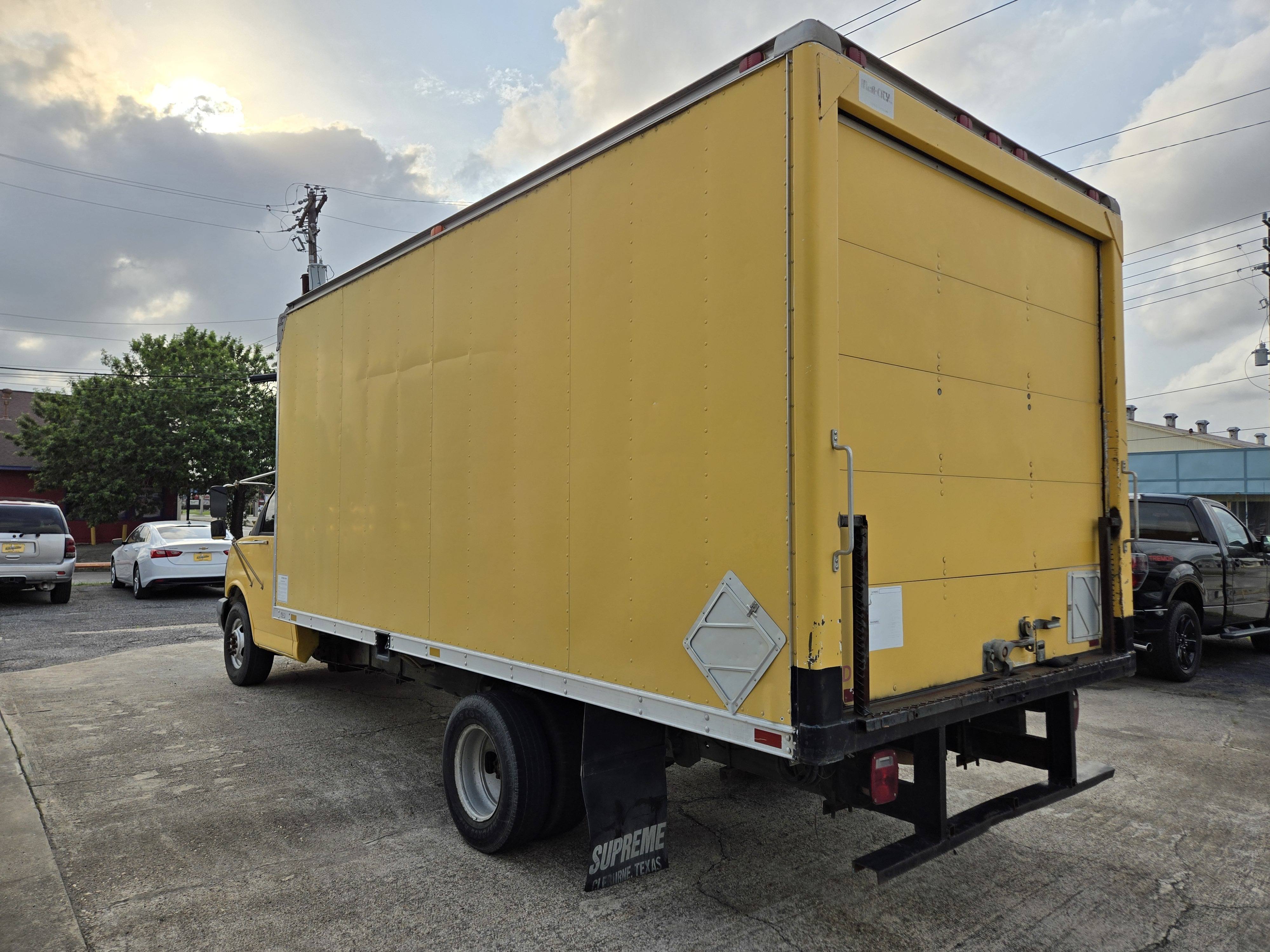 2004 Chevrolet Express Cargo Base - Photo 6