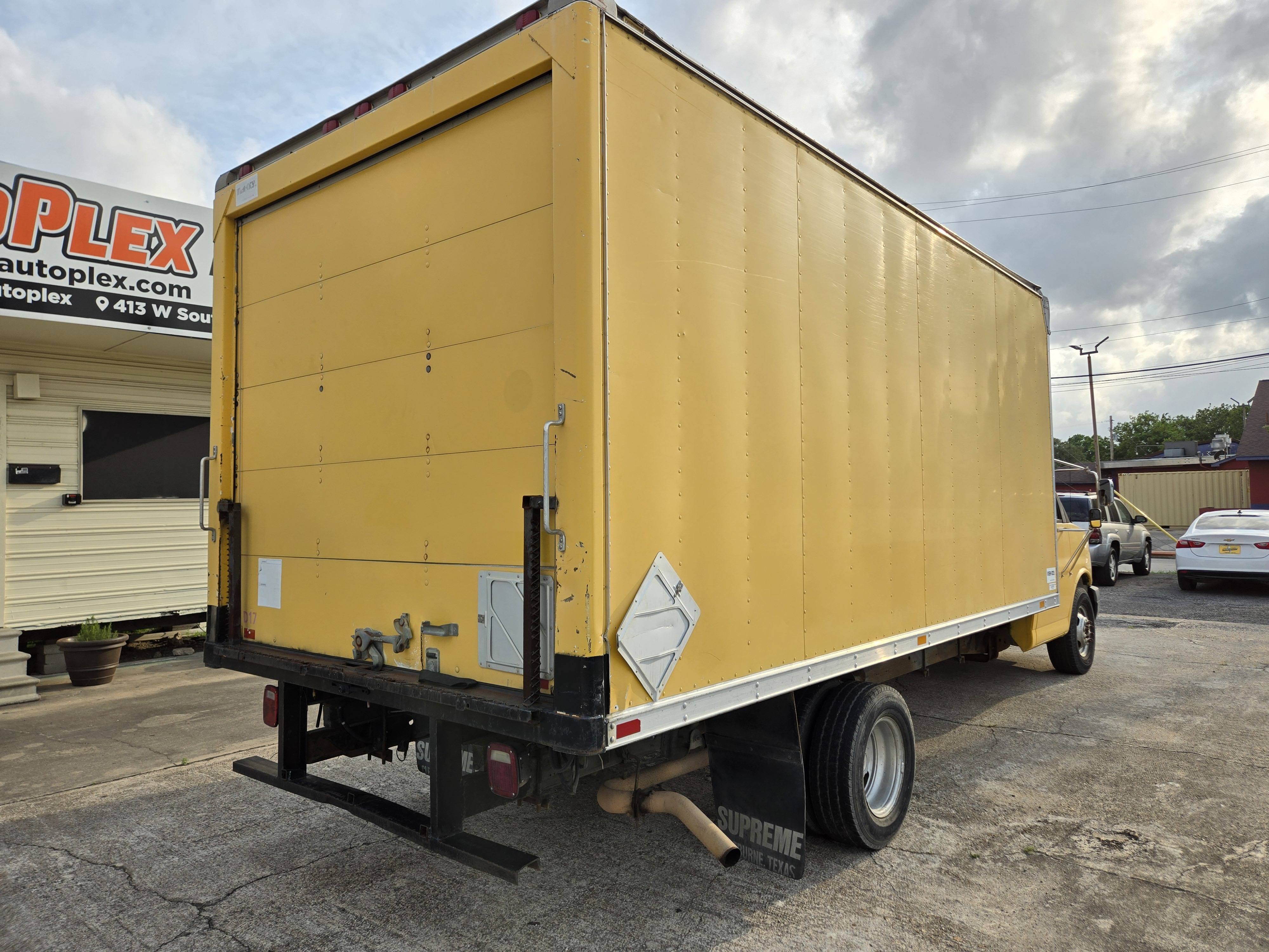 2004 Chevrolet Express Cargo Base - Photo 8