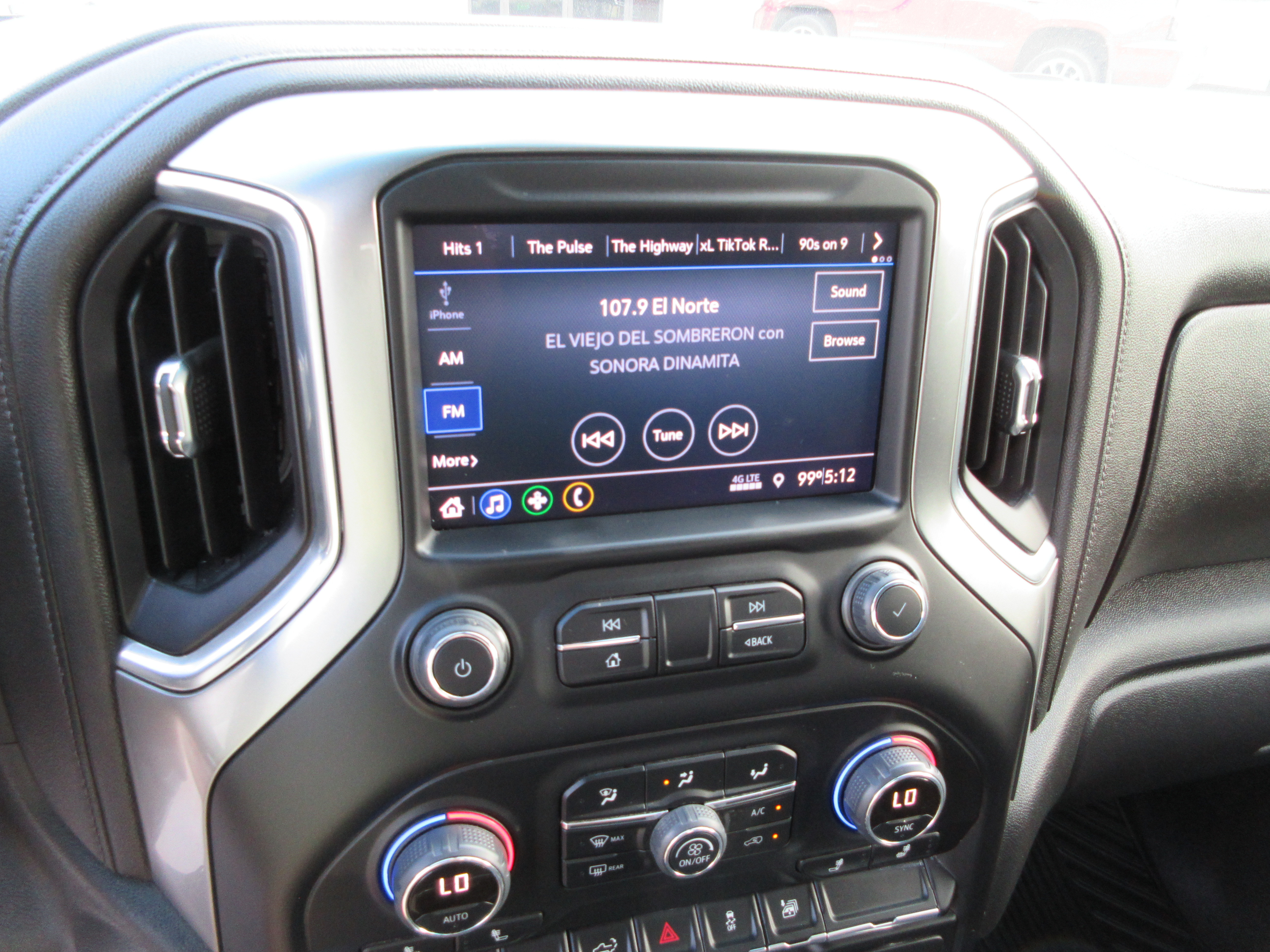 2022 Chevrolet Silverado 1500 Limited RST - Photo 19