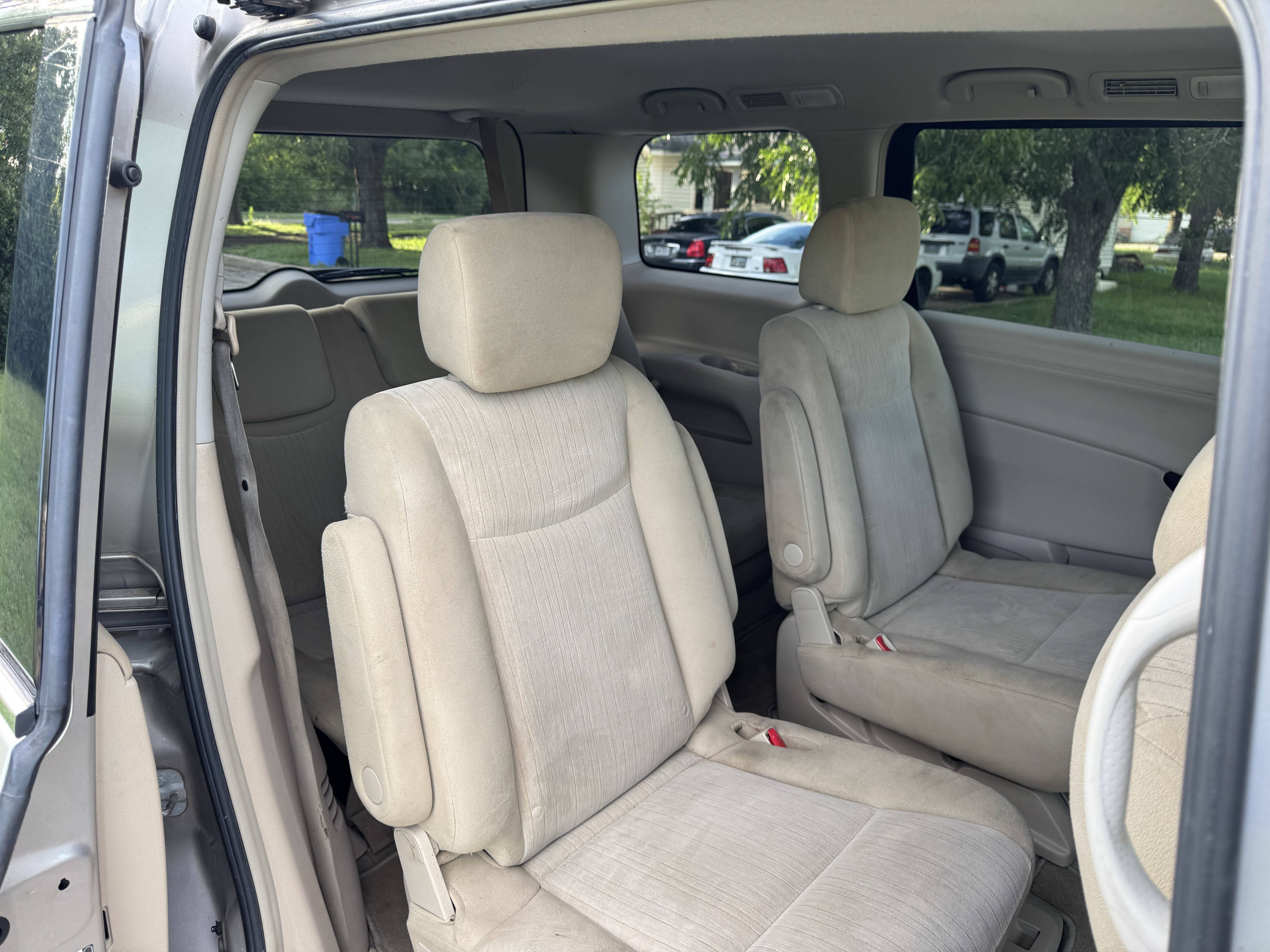 2011 Nissan Quest S - Photo 9