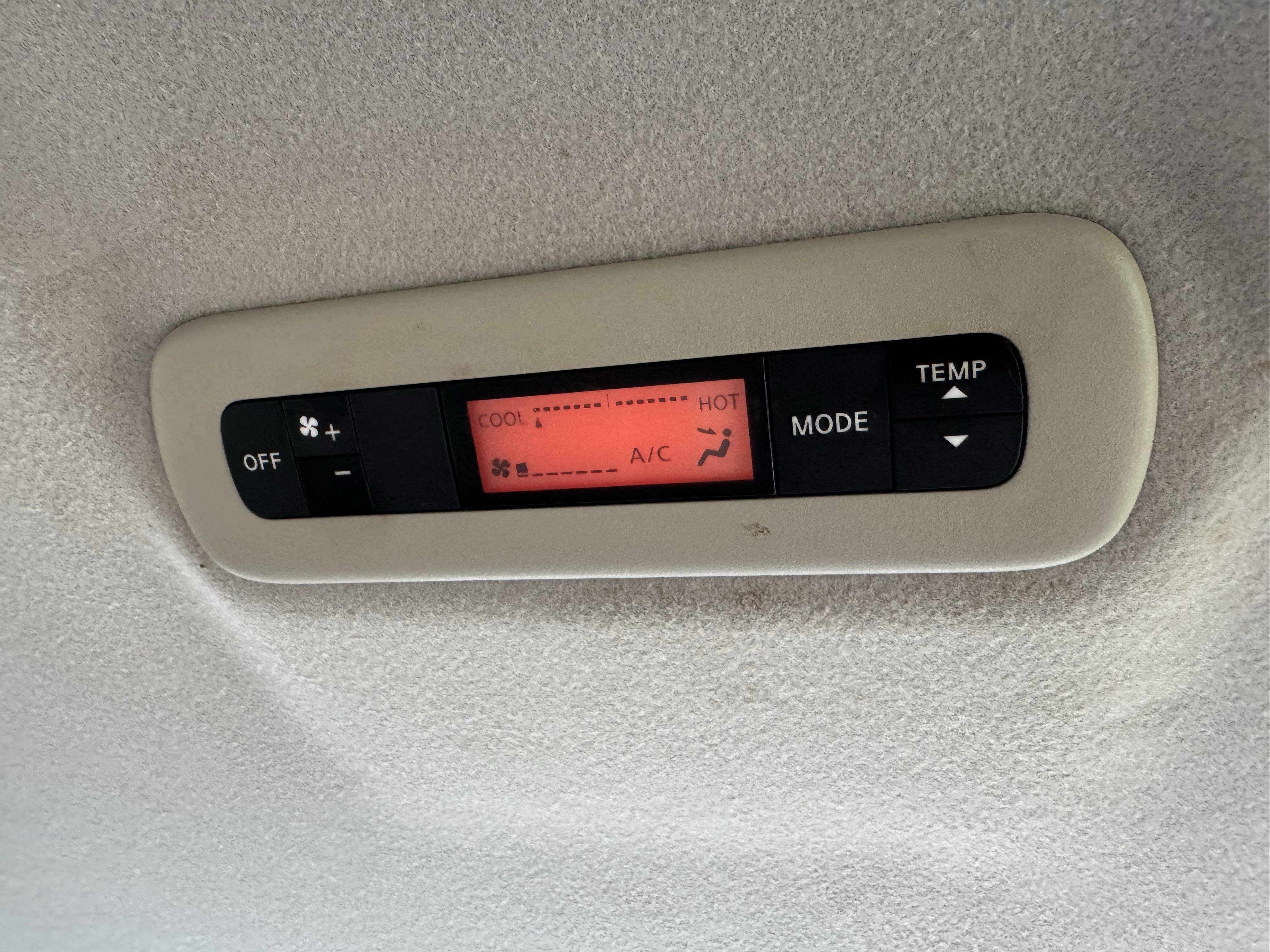 2011 Nissan Quest S - Photo 11