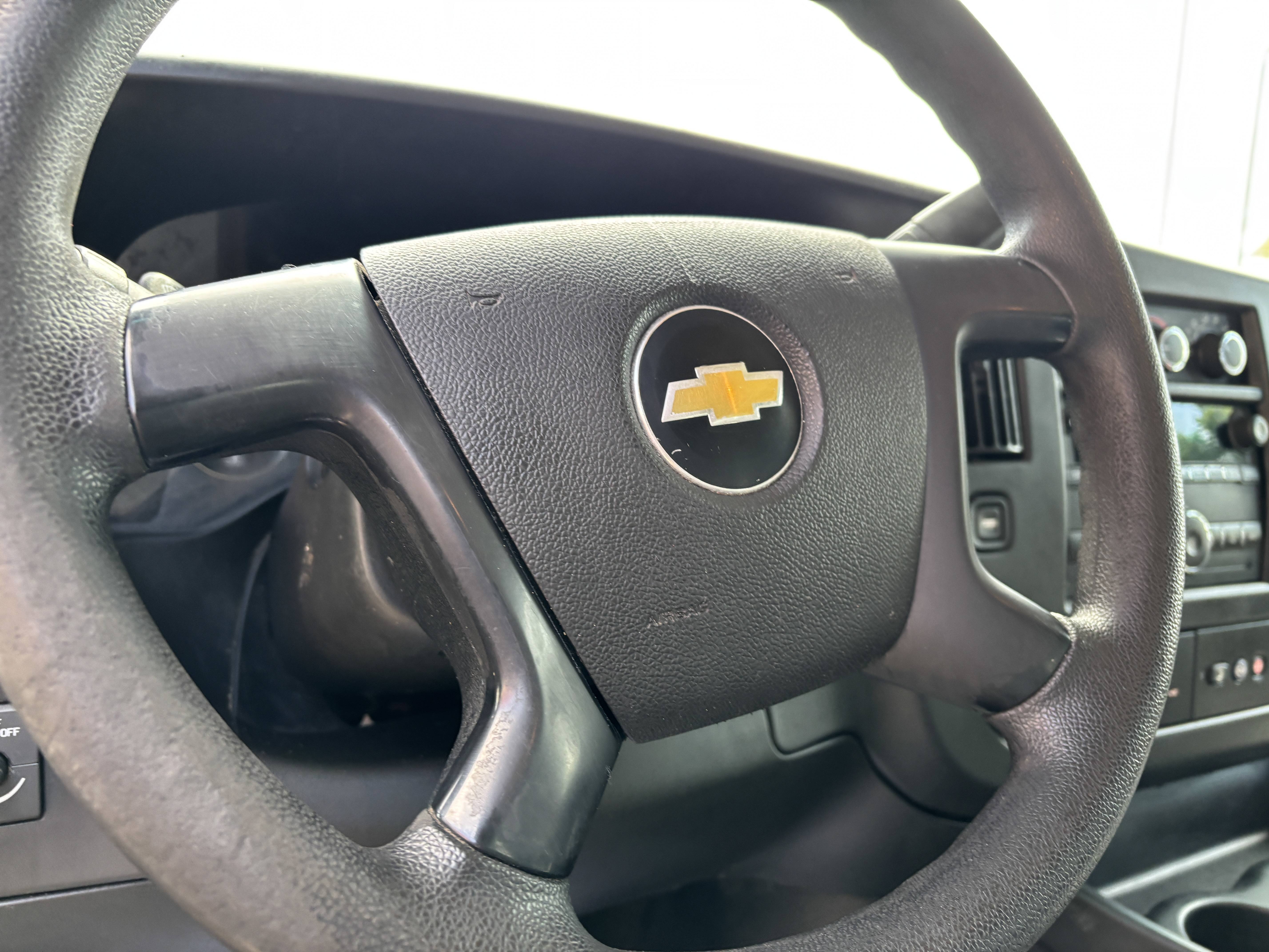2015 Chevrolet Express Cargo Work Van - Photo 35