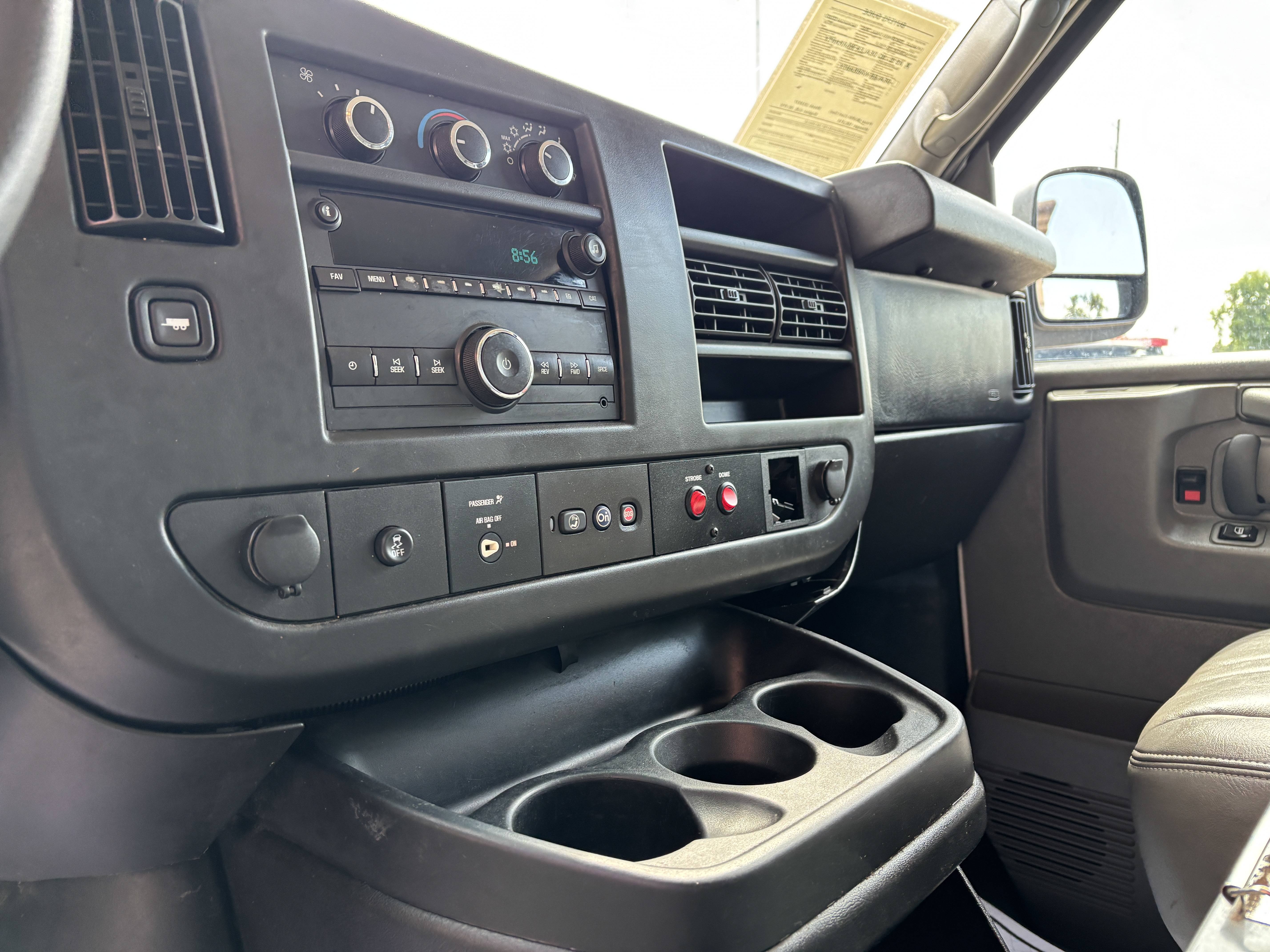 2015 Chevrolet Express Cargo Work Van - Photo 26