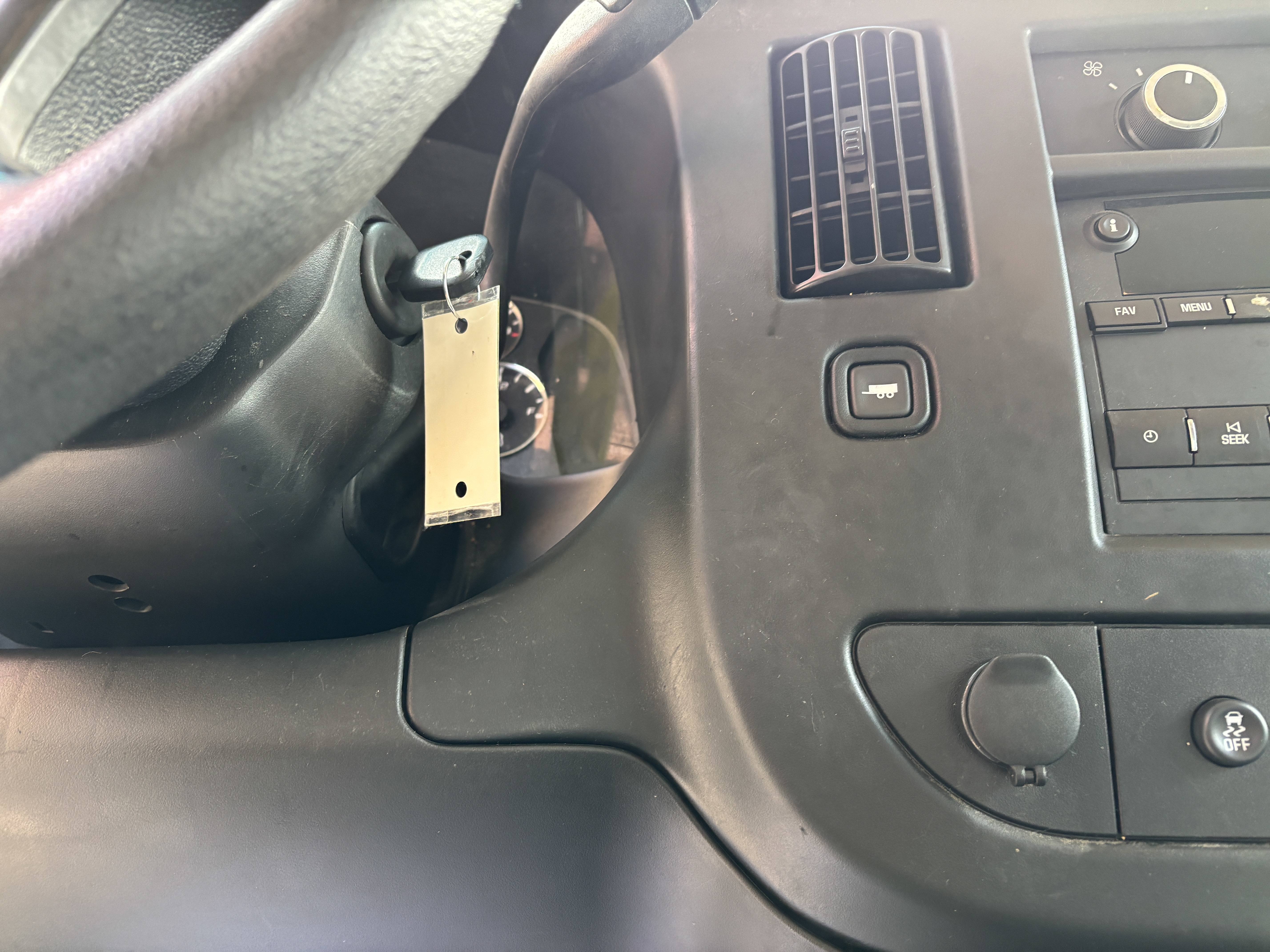 2015 Chevrolet Express Cargo Work Van - Photo 37
