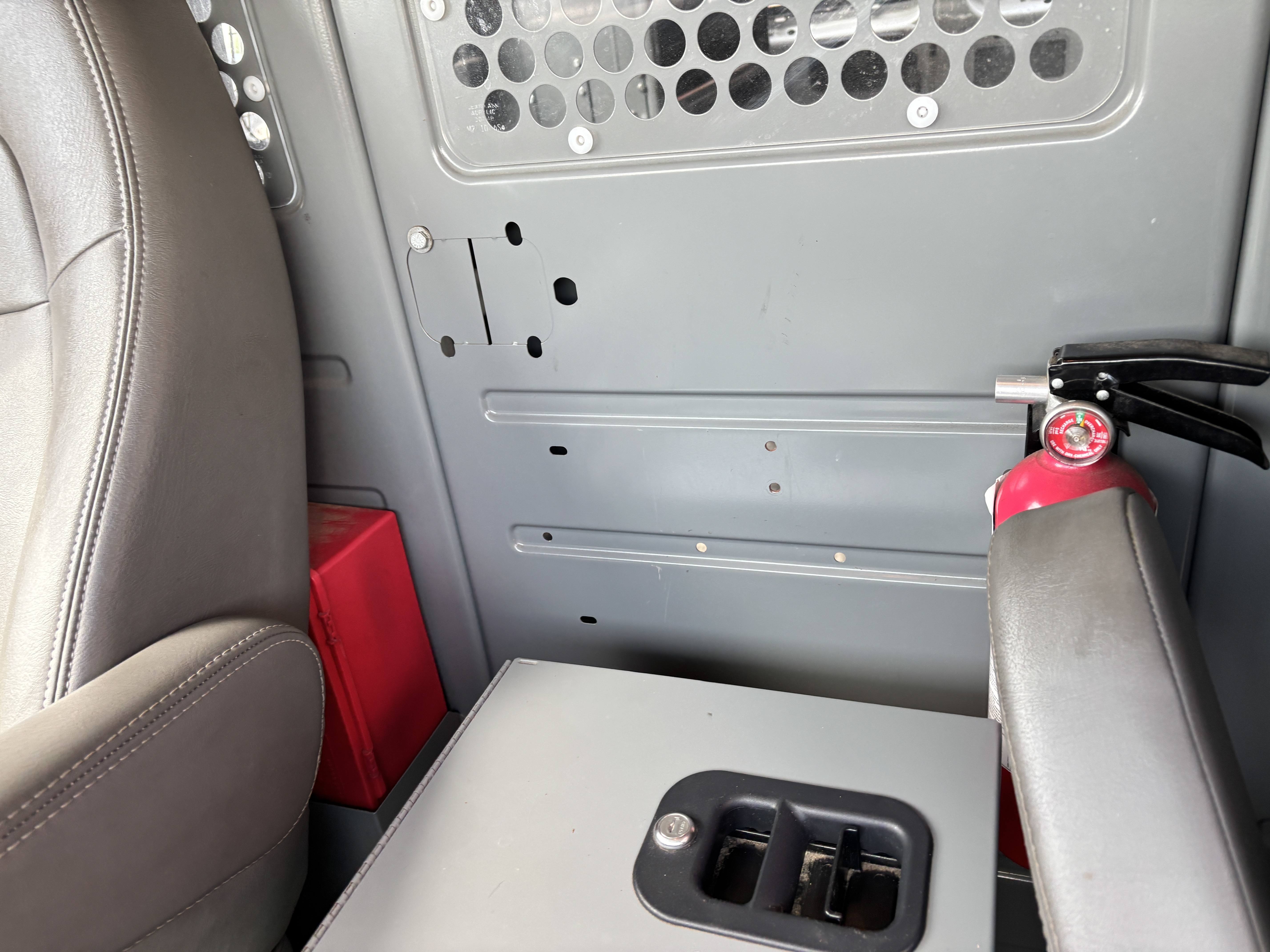 2015 Chevrolet Express Cargo Work Van - Photo 39