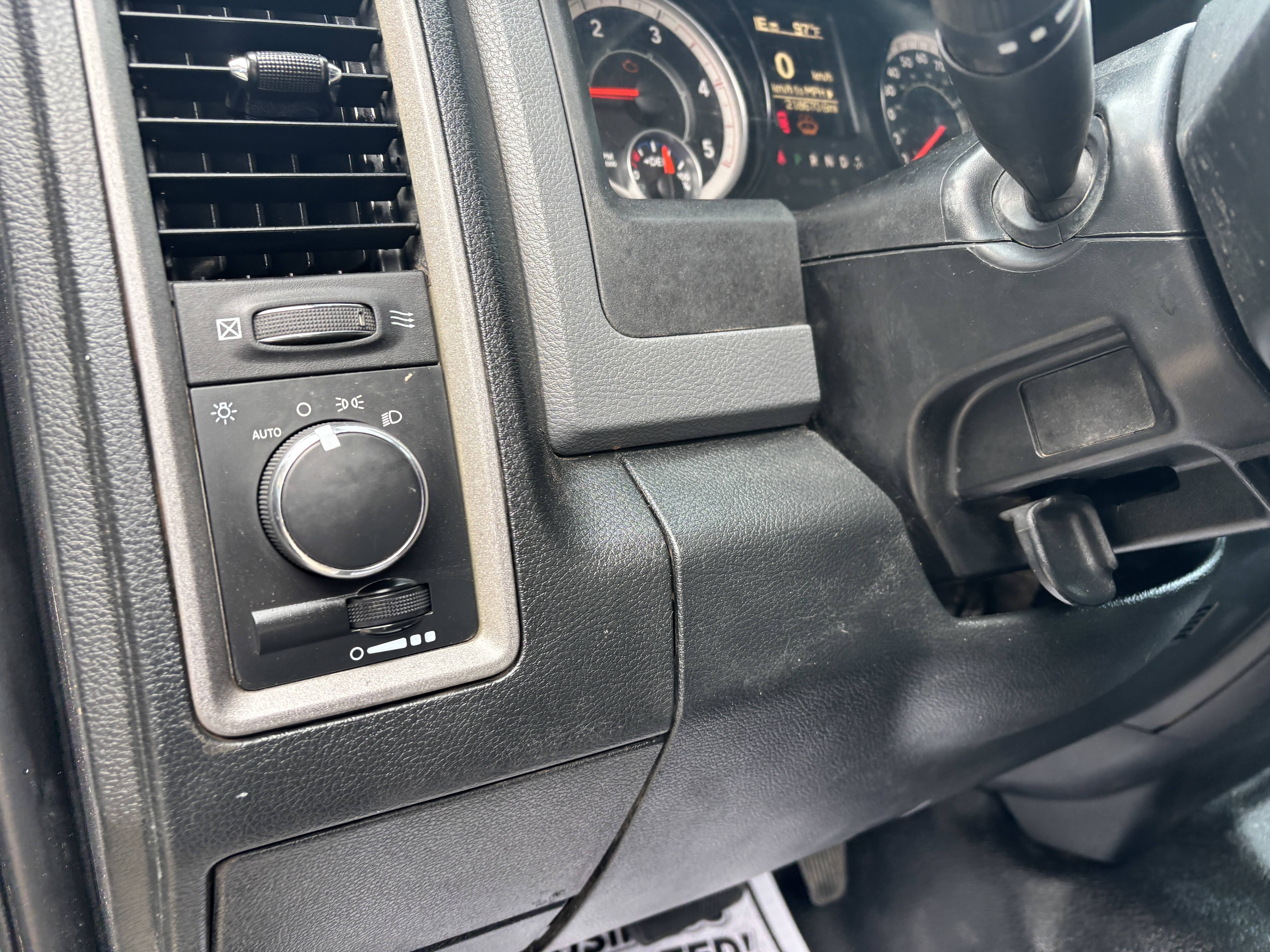 2016 RAM Ram 3500 Chassis Cab Tradesman - Photo 23