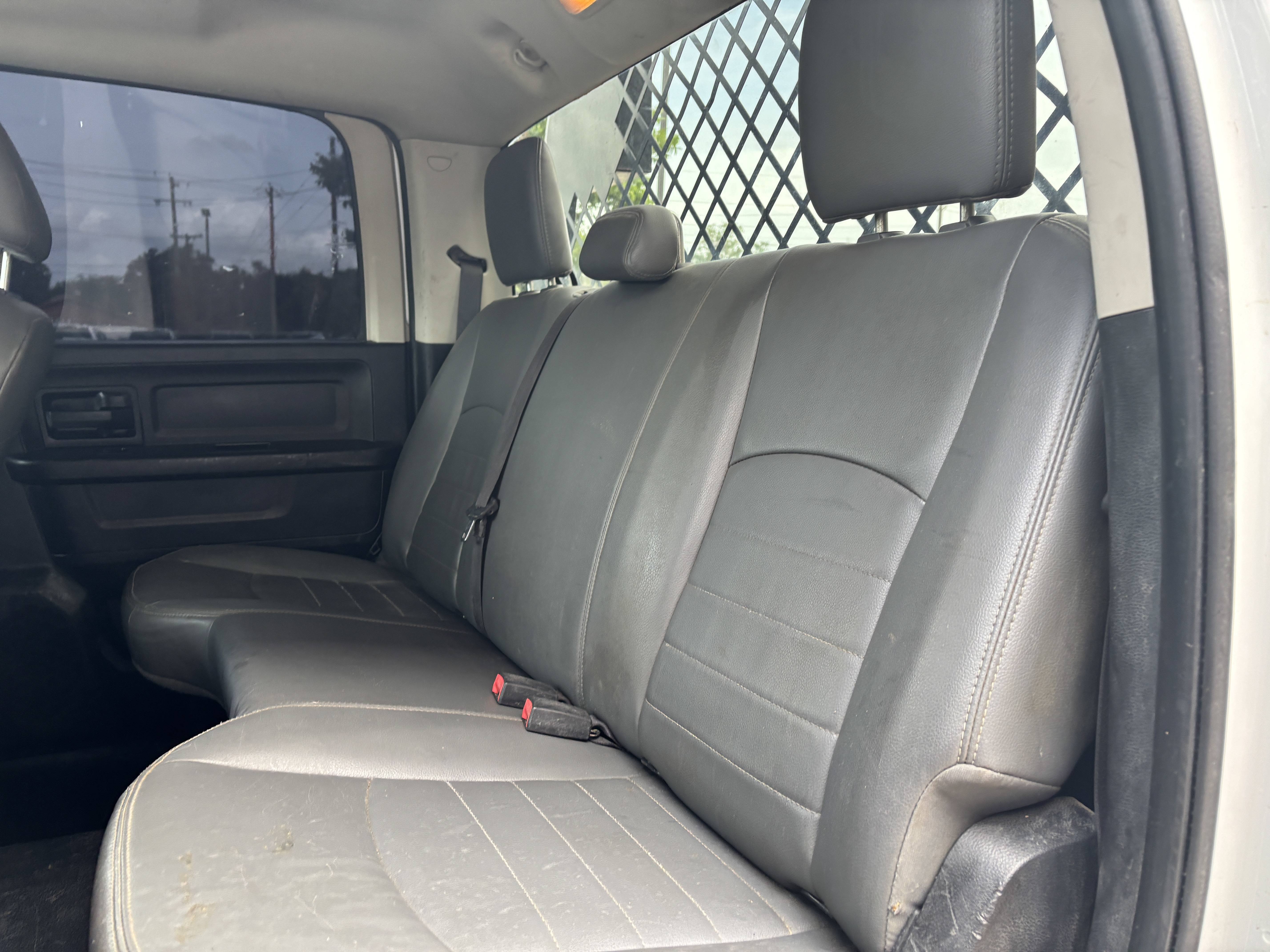 2016 RAM Ram 3500 Chassis Cab Tradesman - Photo 32