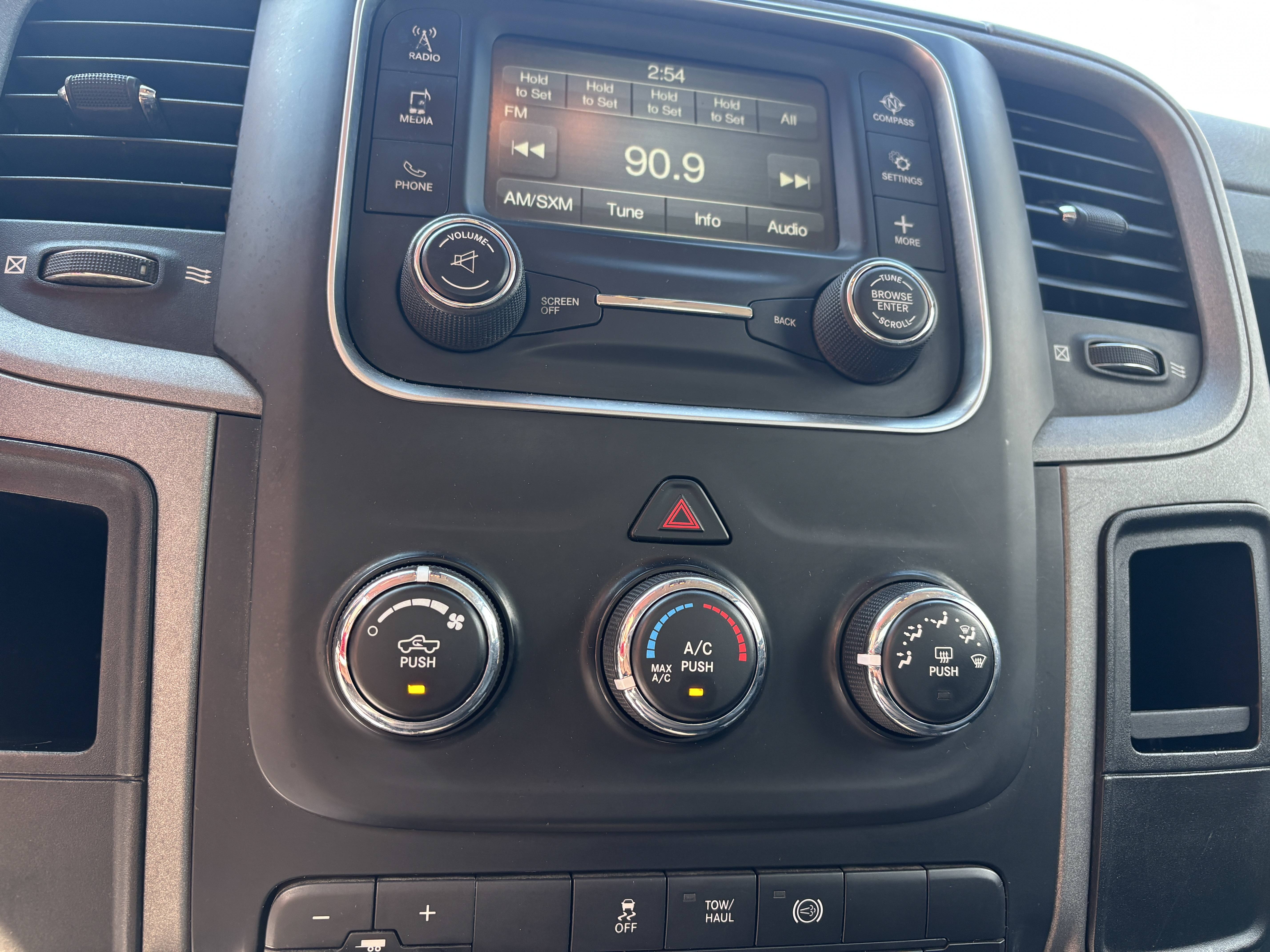2015 RAM Ram 3500 Chassis Cab Tradesman - Photo 30