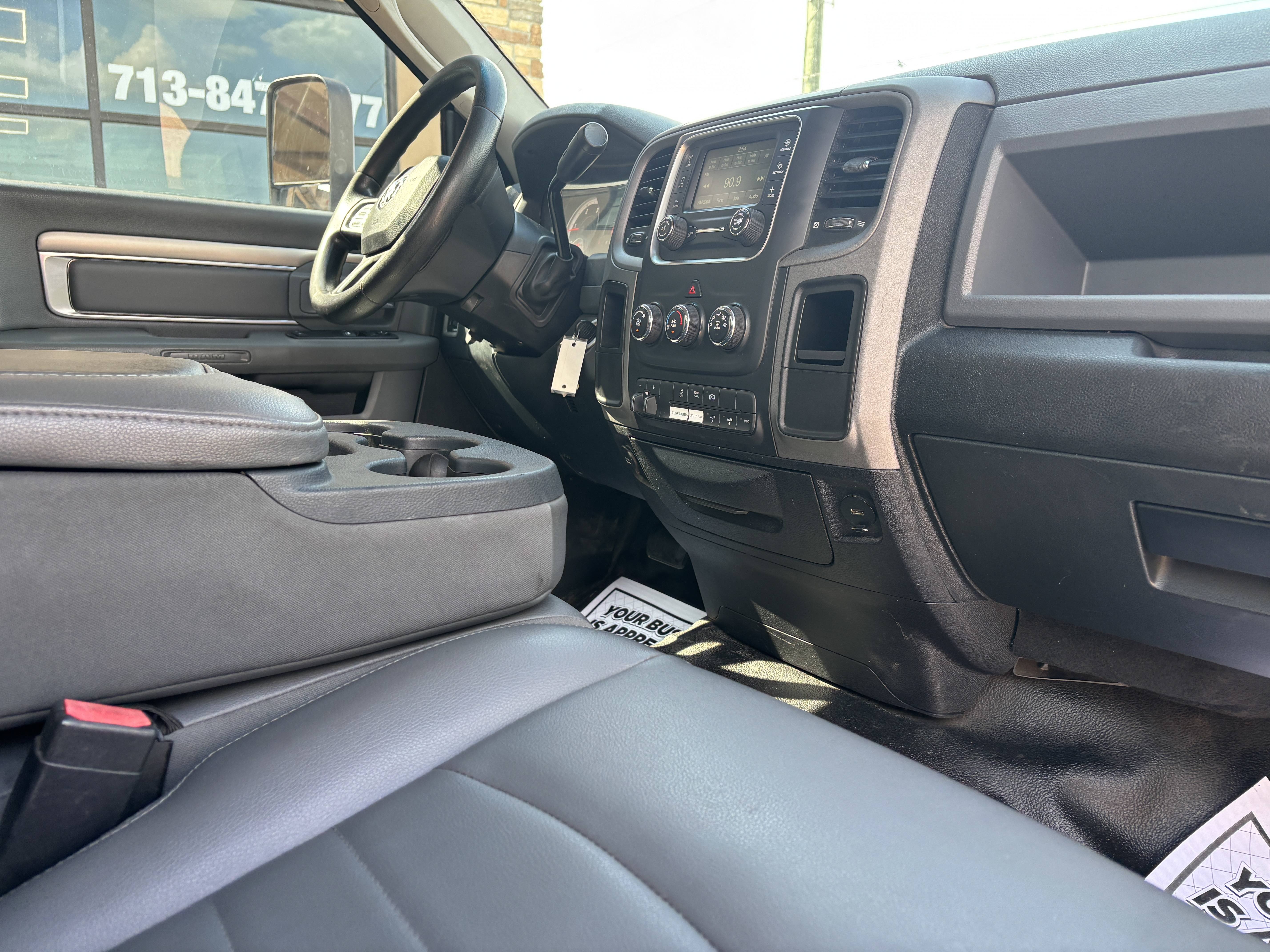 2015 RAM Ram 3500 Chassis Cab Tradesman - Photo 35