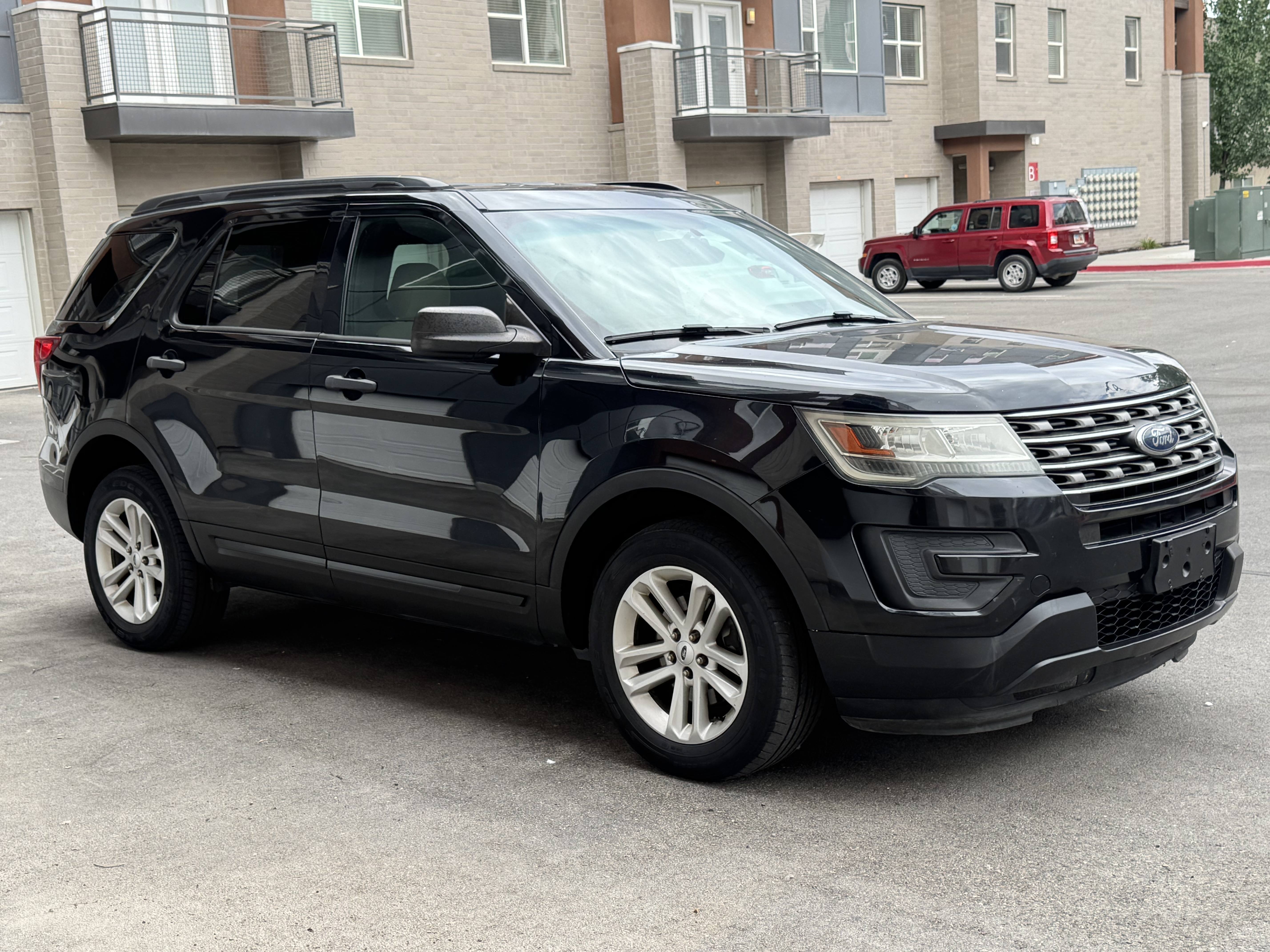2016 Ford Explorer Base - Photo 10