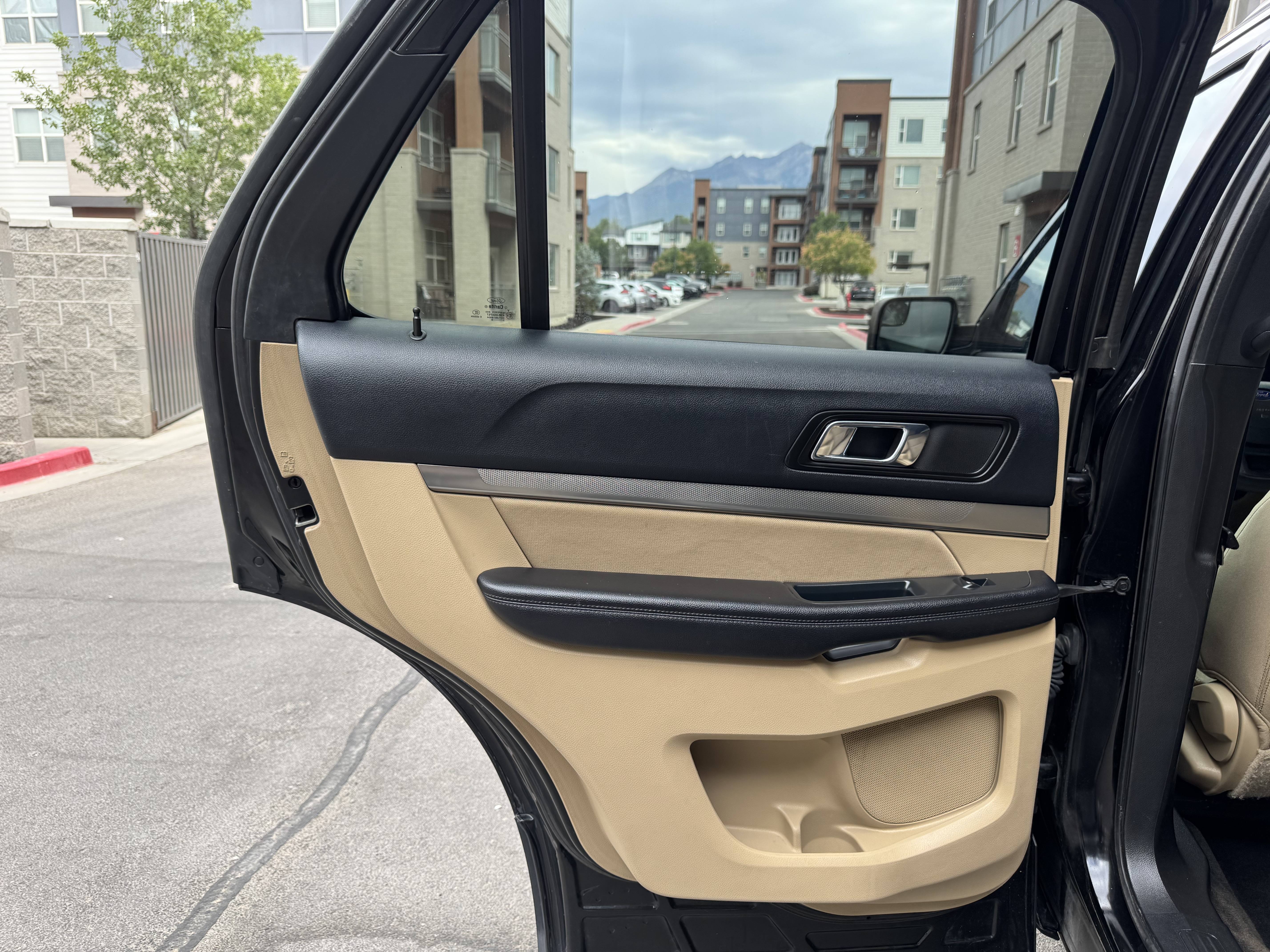 2016 Ford Explorer Base - Photo 22