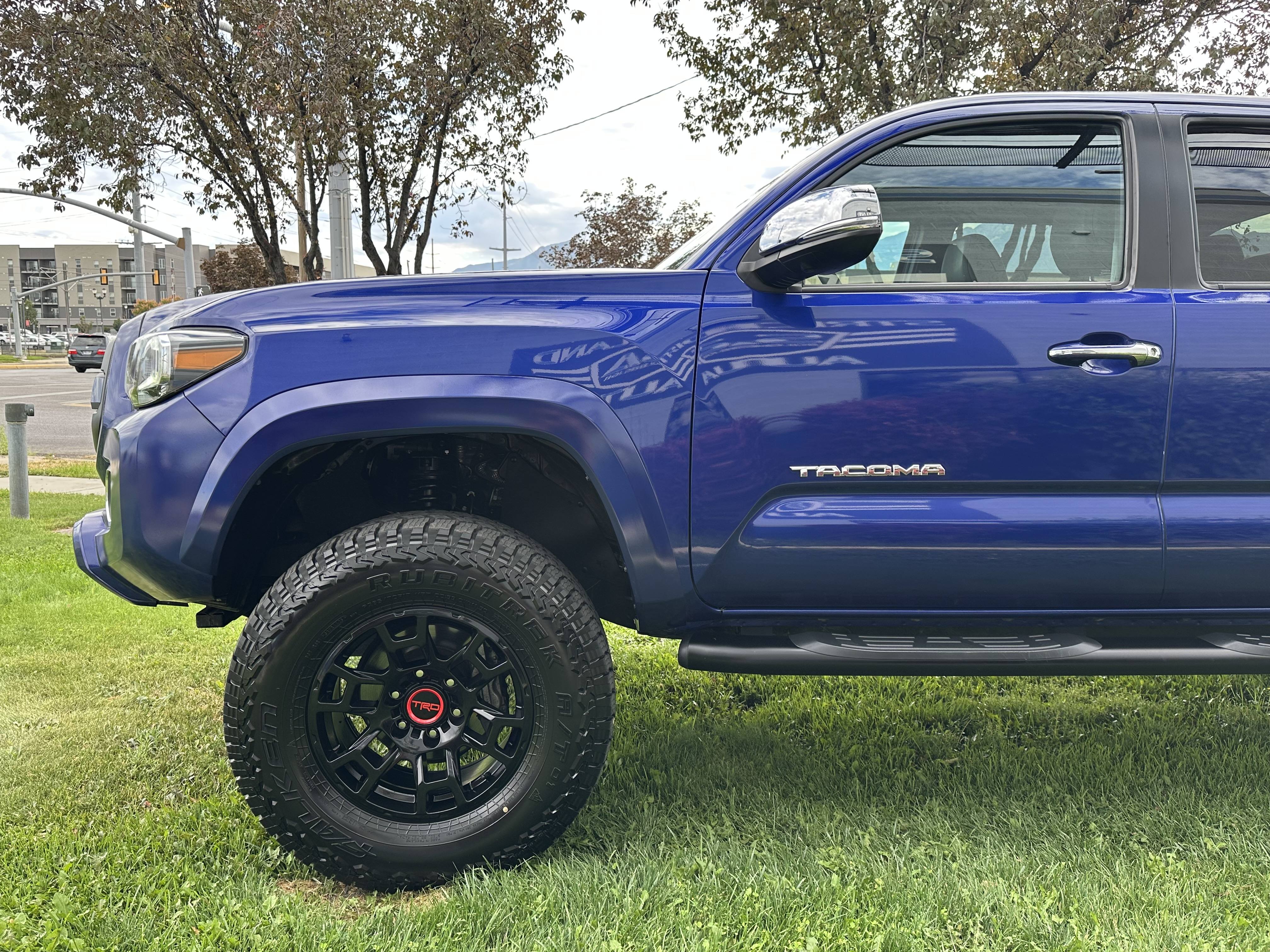 2022 Toyota Tacoma Limited - Photo 11