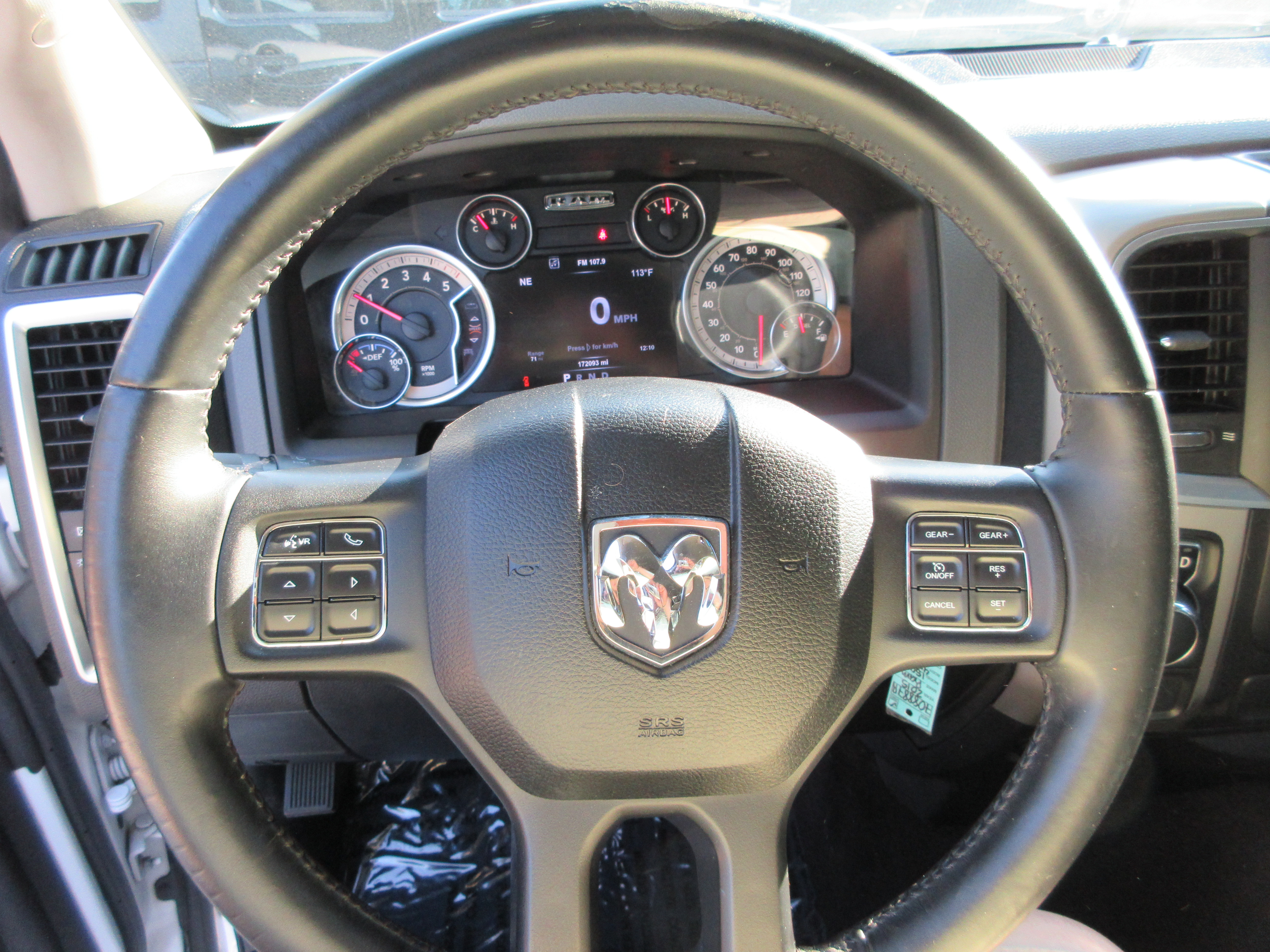 2015 RAM Ram 1500 Pickup SLT - Photo 17