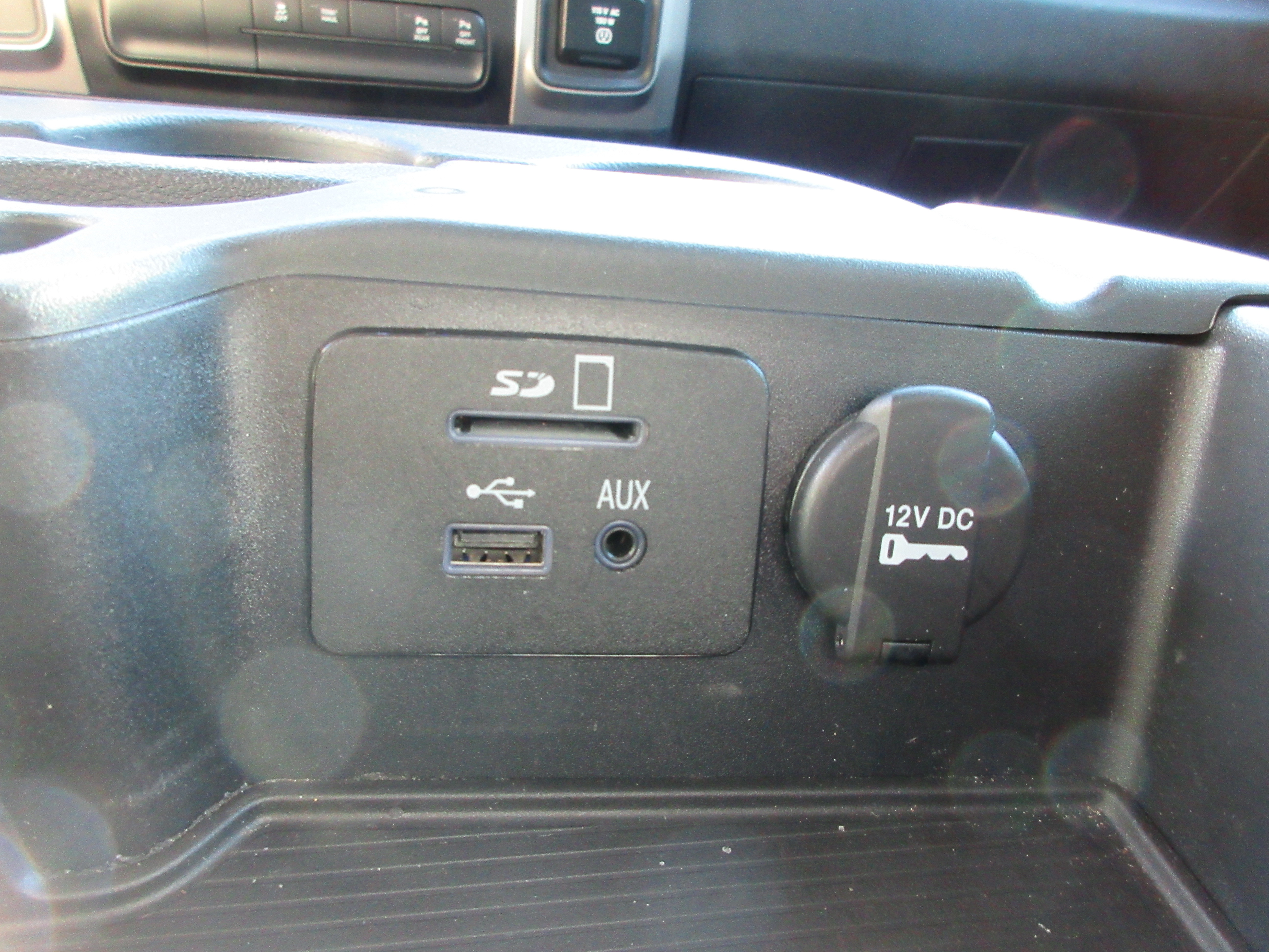 2015 RAM Ram 1500 Pickup SLT - Photo 24