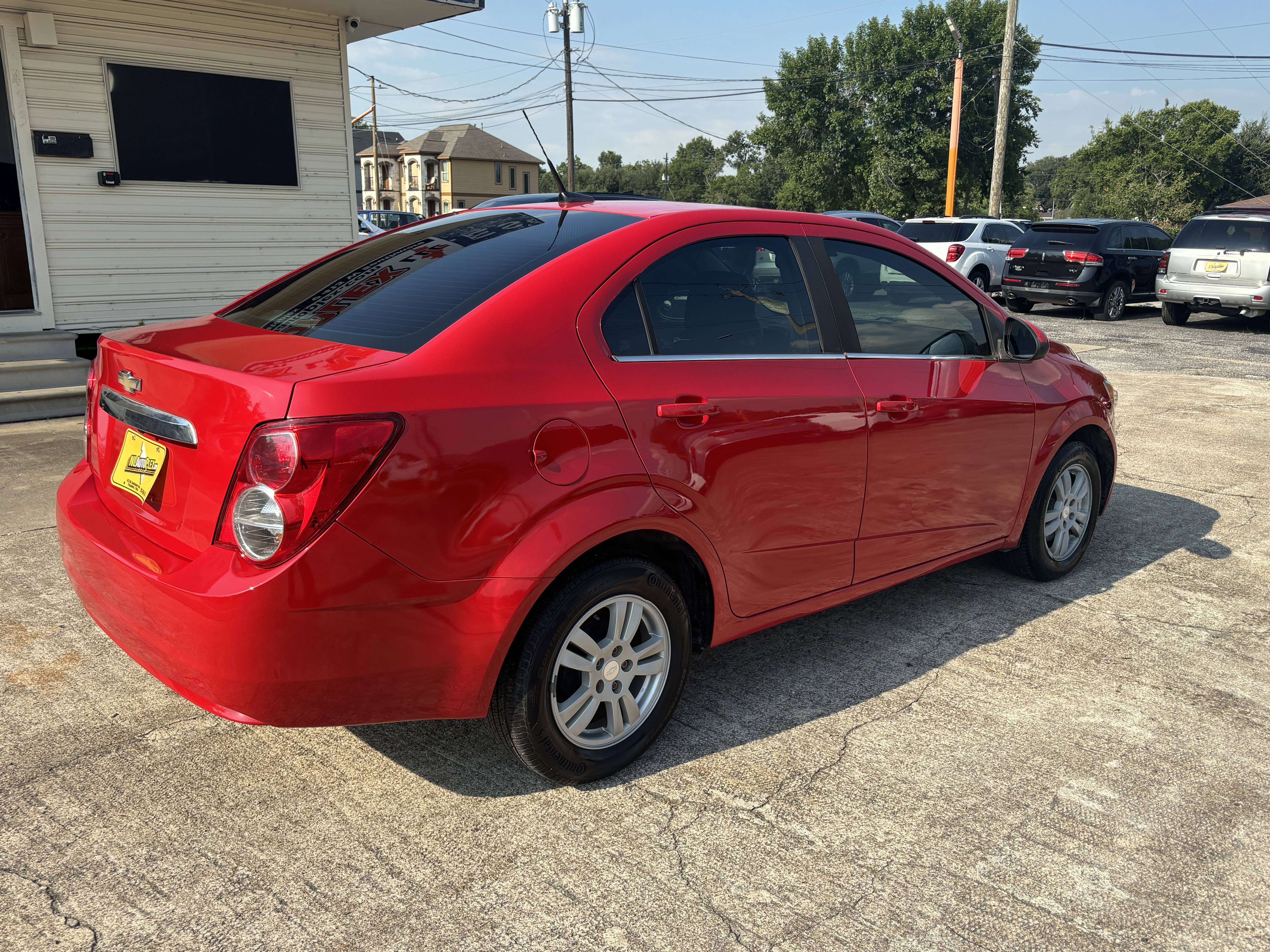 2014 Chevrolet Sonic LT - Photo 6