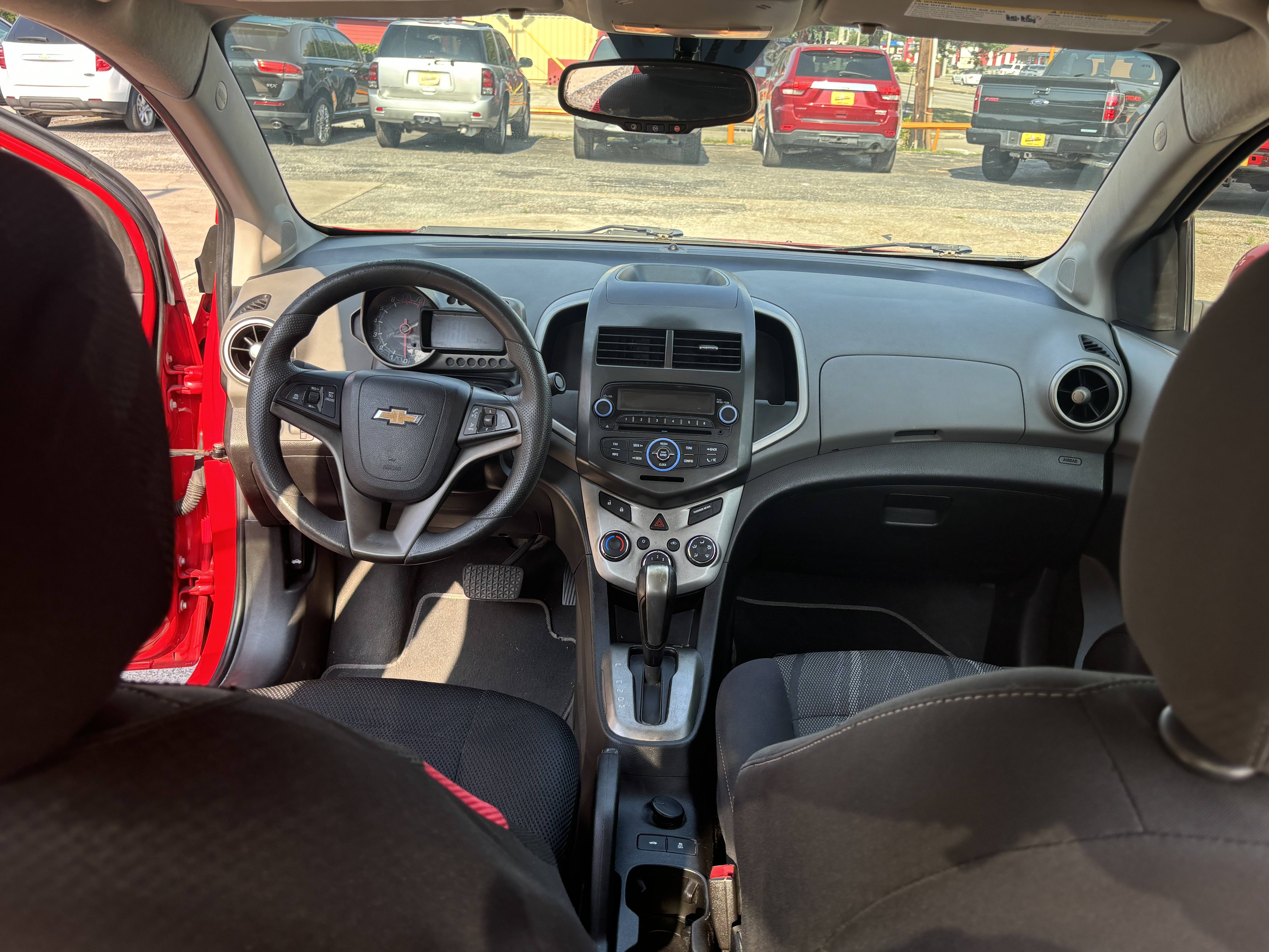 2014 Chevrolet Sonic LT - Photo 13