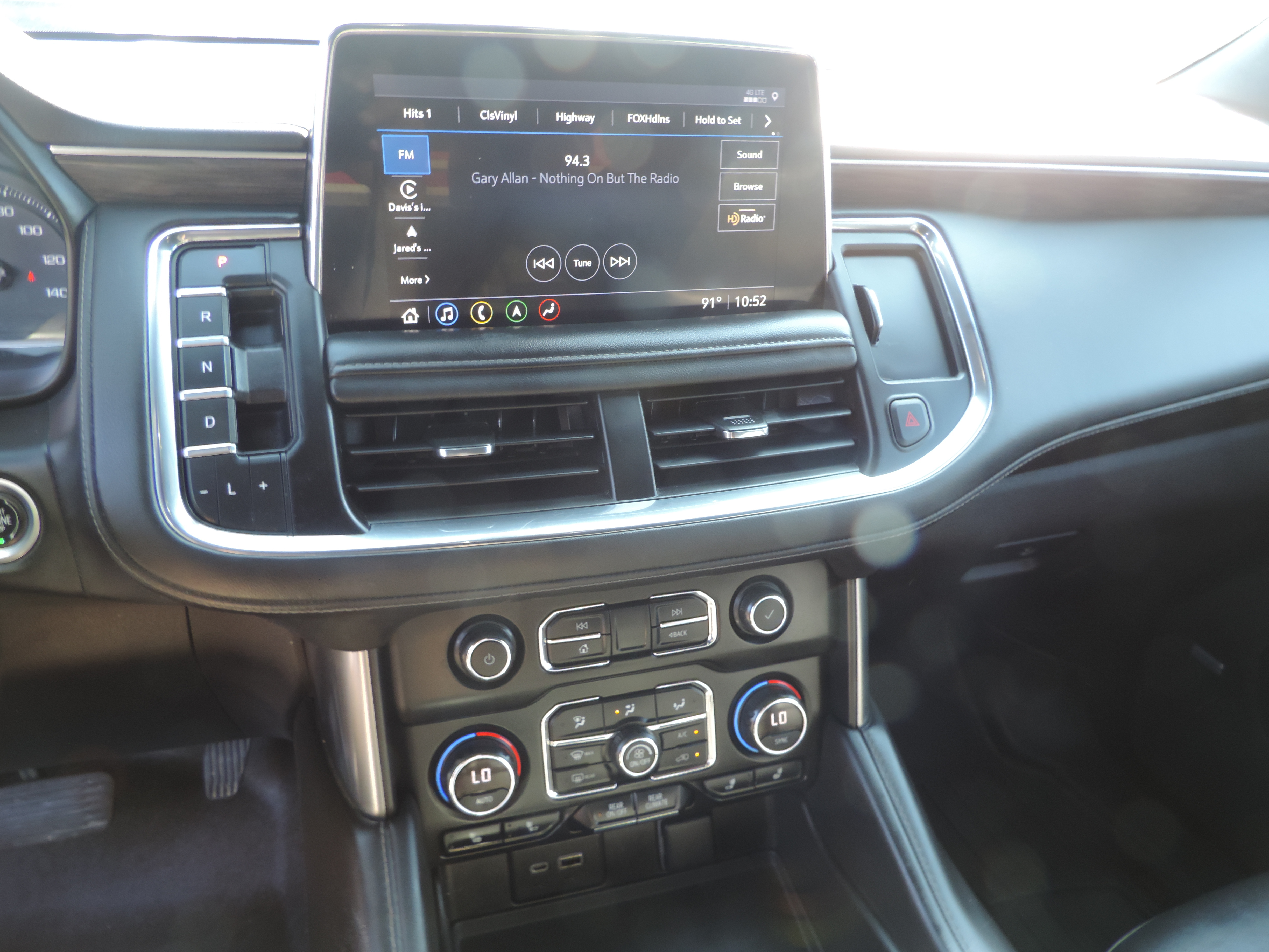 2021 Chevrolet Tahoe Z71 - Photo 11