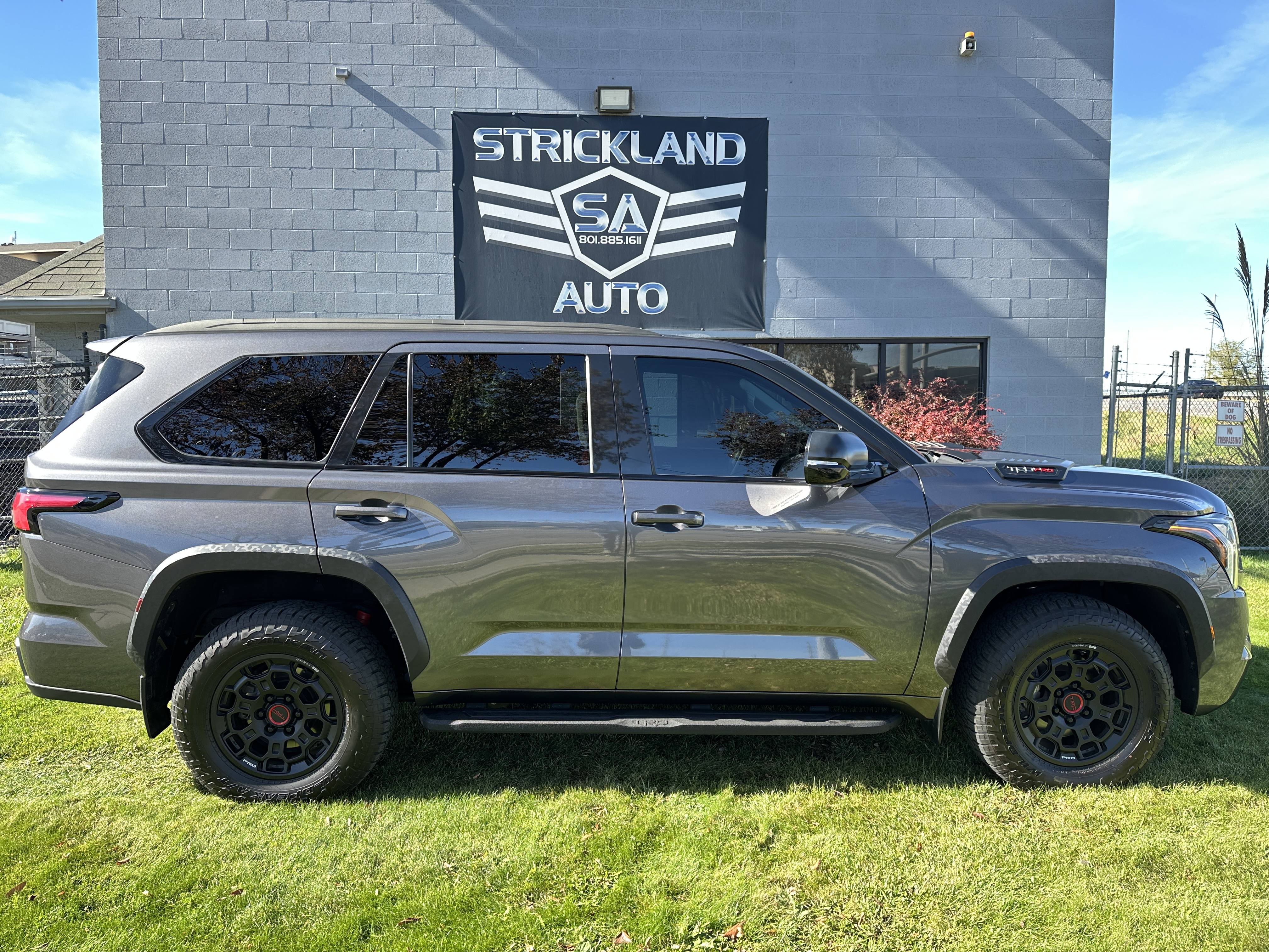 2023 Toyota Sequoia TRD Pro - Photo 6
