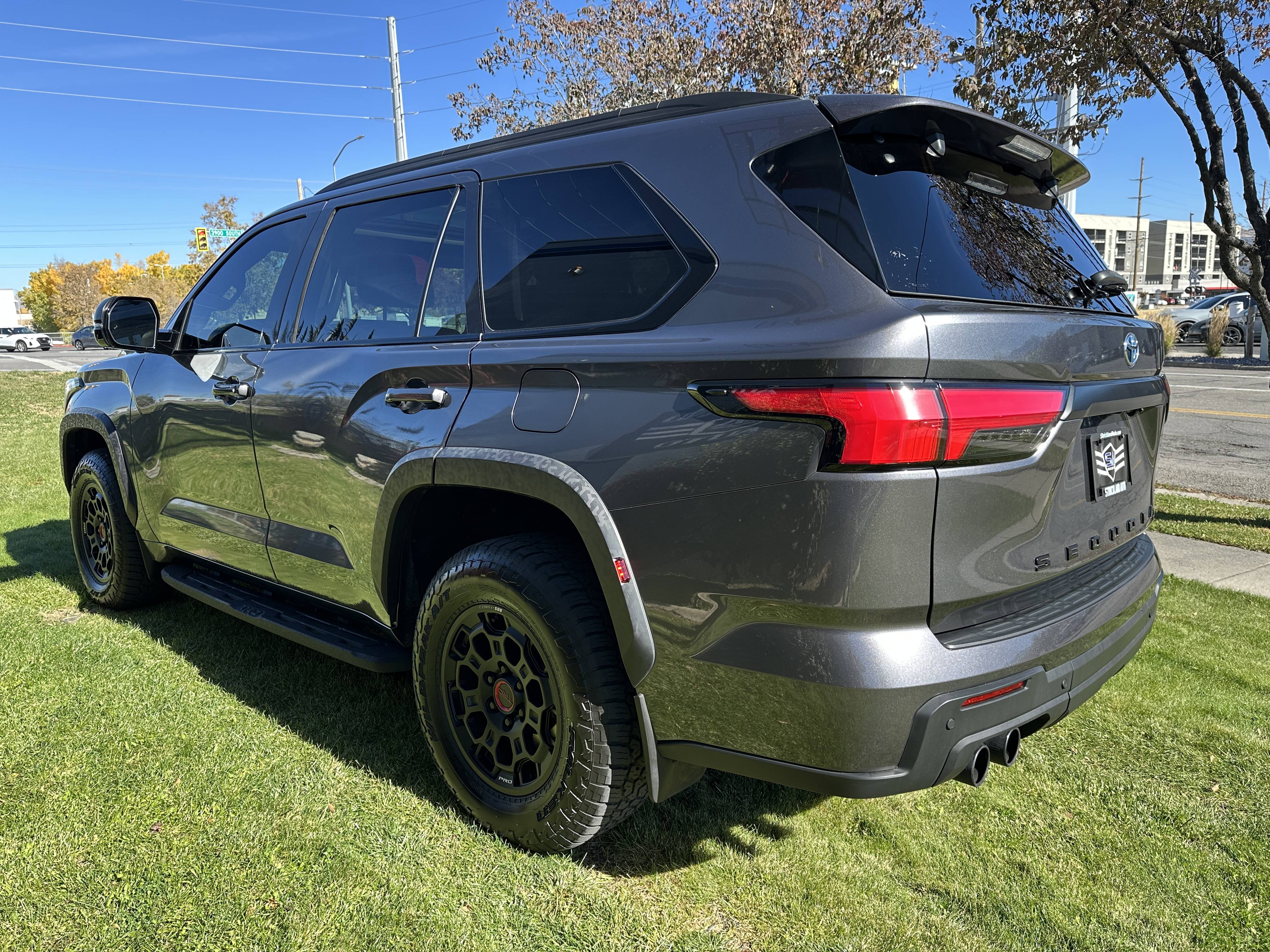 2023 Toyota Sequoia TRD Pro - Photo 10
